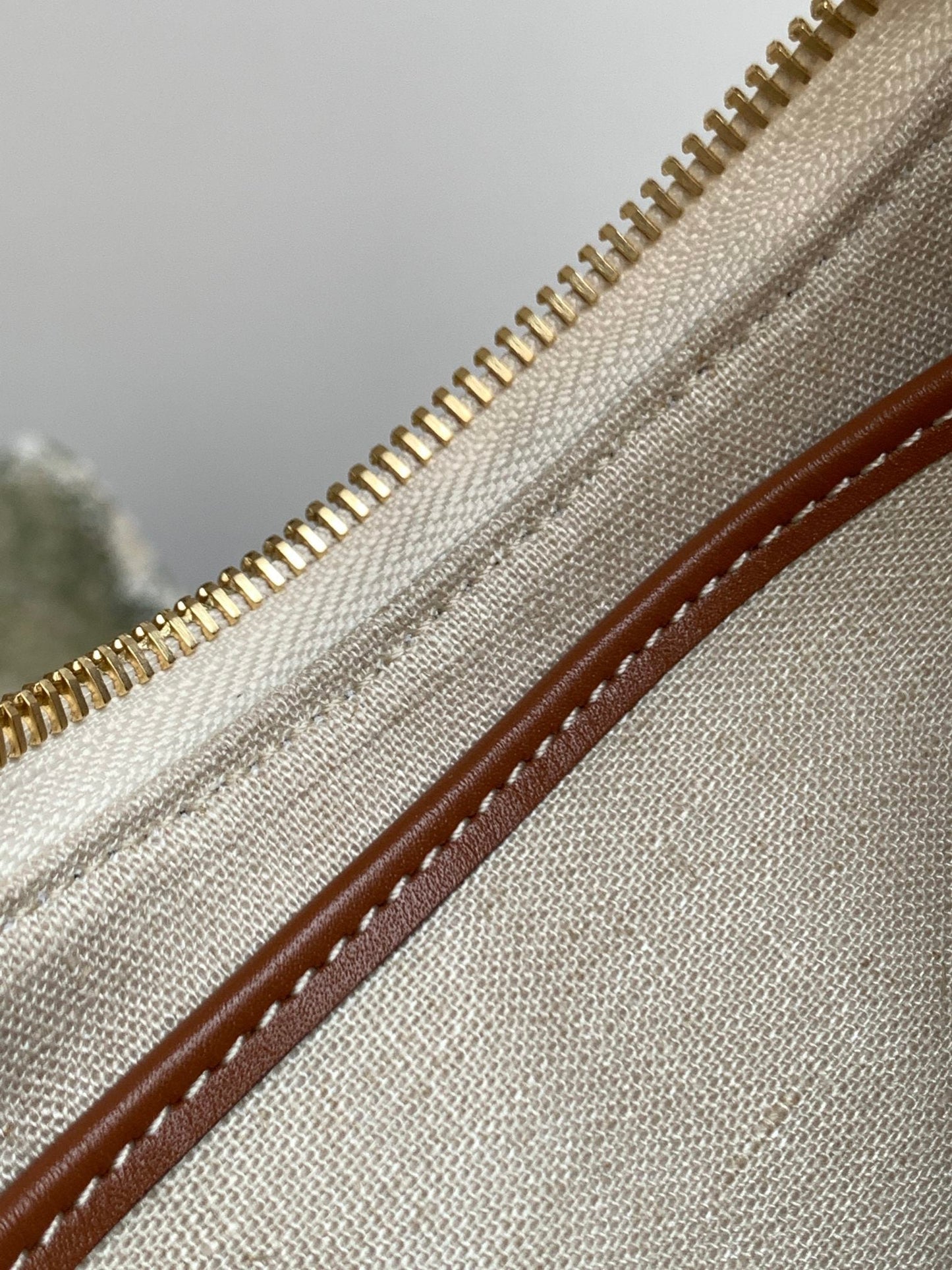 Top Quality MeTop Qualityum Ava Strap Bag In Textile With Top Quality All-Over White / Black For Women 9in/23cm 196922EFU.01WB