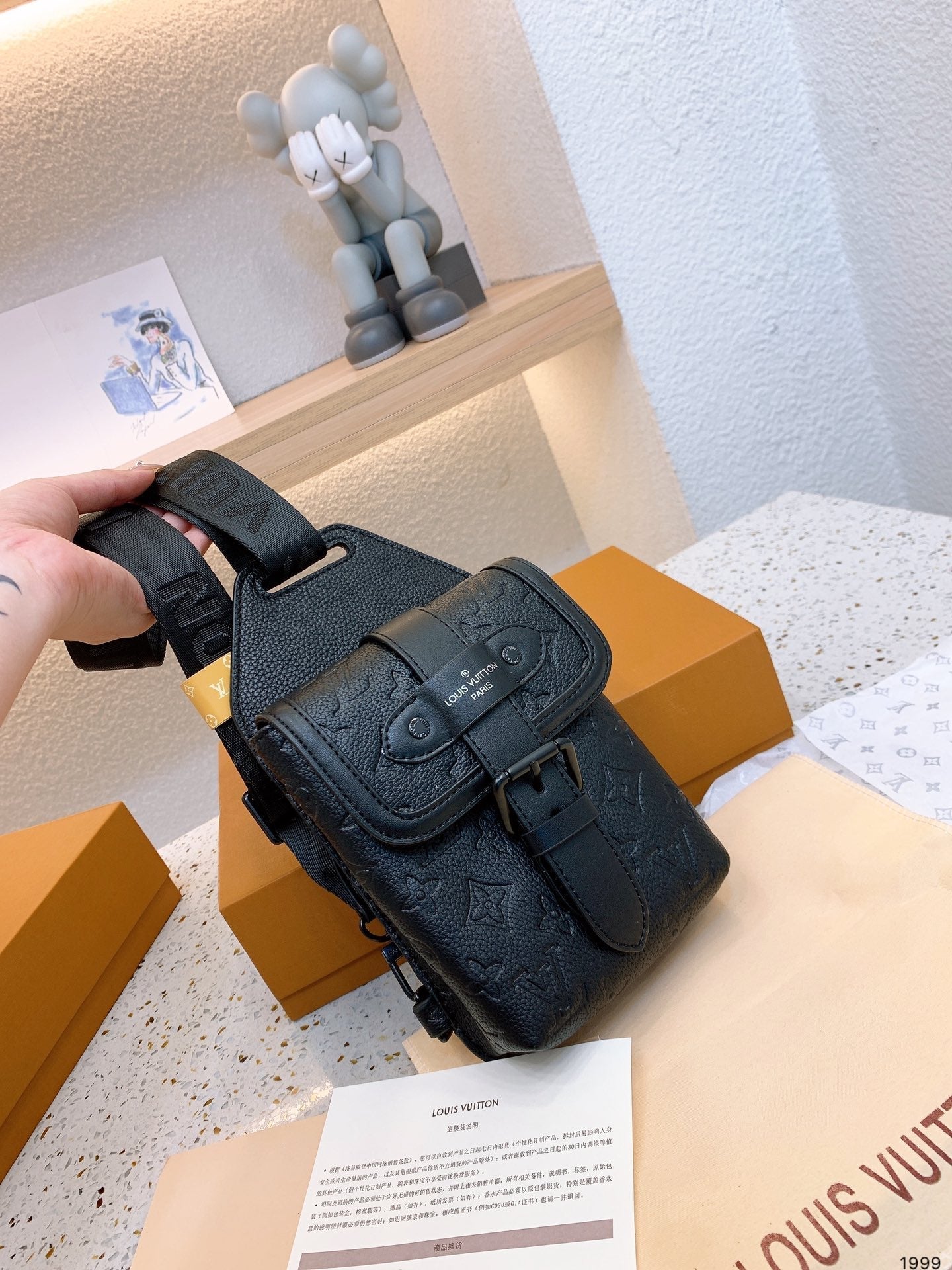 EN - New 1:1 rep Lux Bags LUV 548