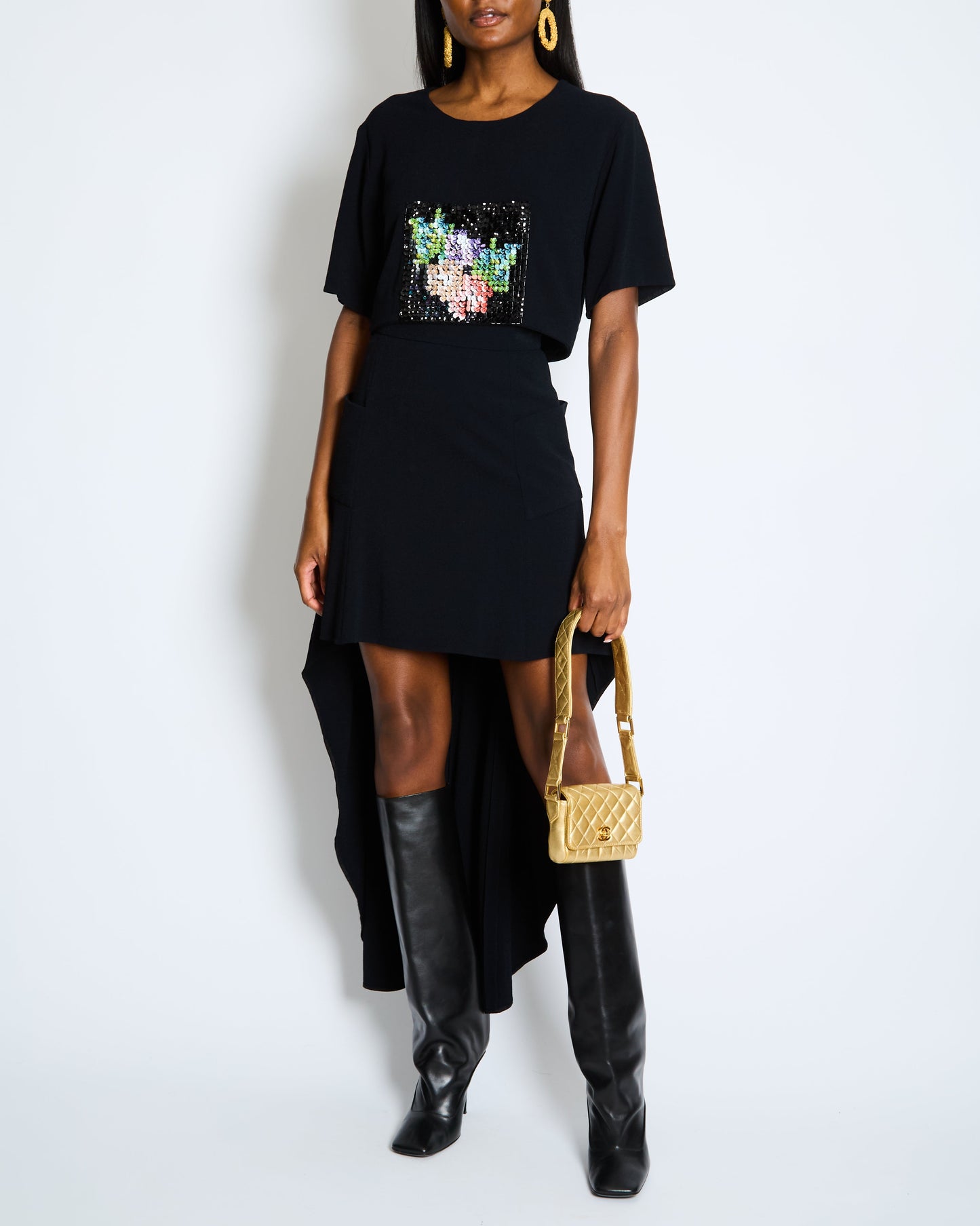 *RUNWAY* Chanel MŽtiers d'Art 2023 Black Front-Cropped Midi Skirt with Back Gold CC Logo Button Detail Size FR 34 (UK 6)