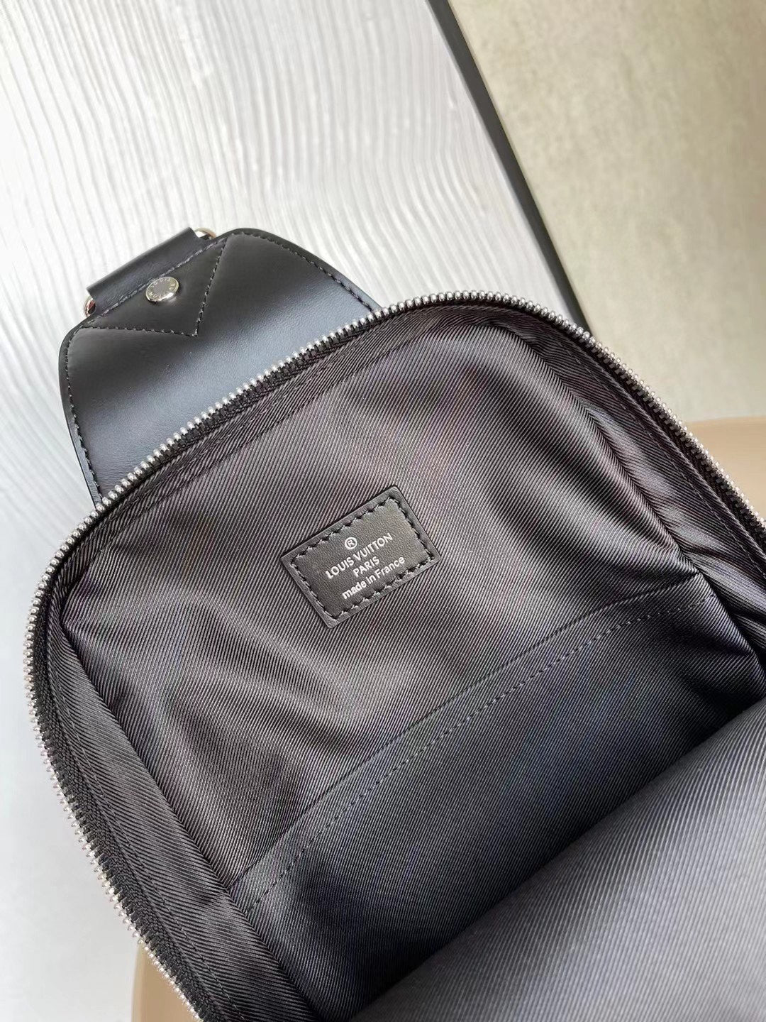 Top Quality Avenue Sling Bag Damier Graphite For Men, Bags, Crossbody Bags 12.2in/31cm Top Quality N452877