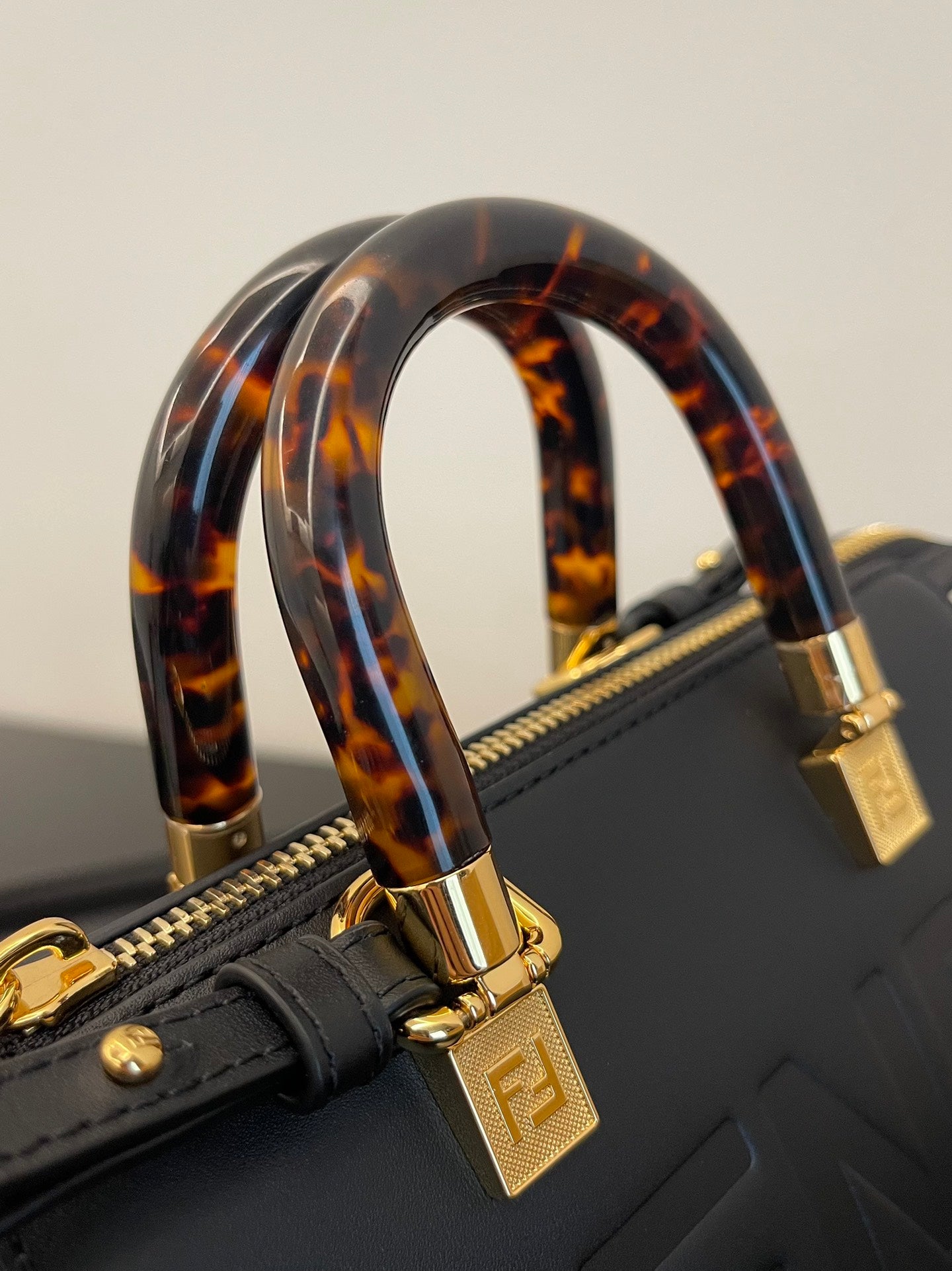 Top QualityTop Quality By The Way Black Mini Bag For Woman 17cm/6.5in