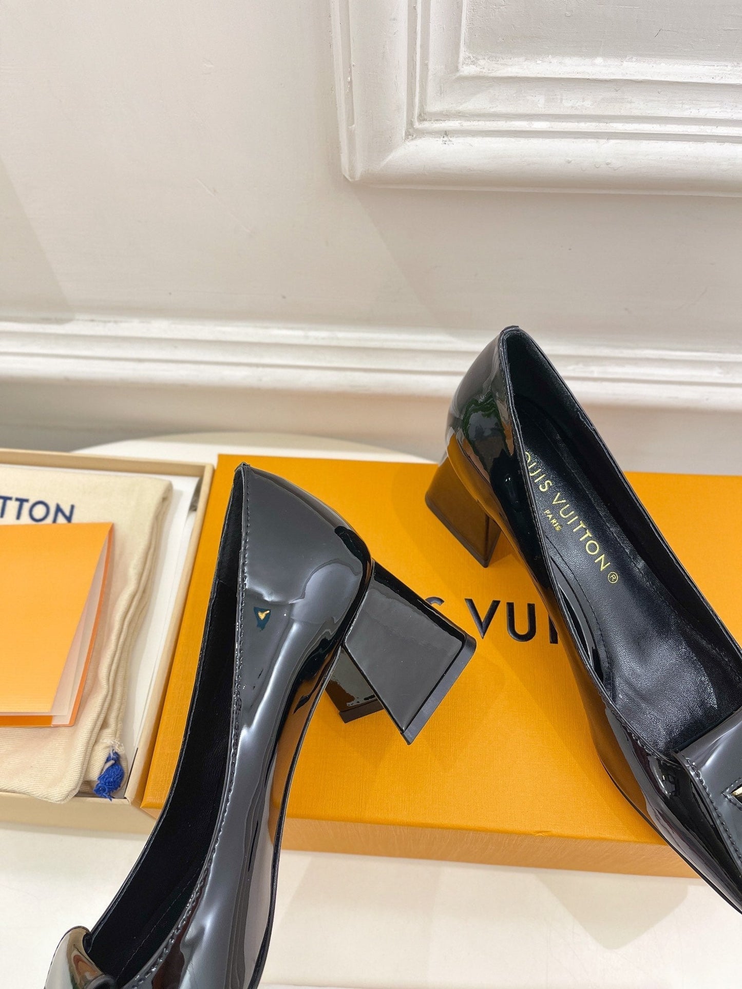 New 1:1 rep LUV High Heel Shoes 039