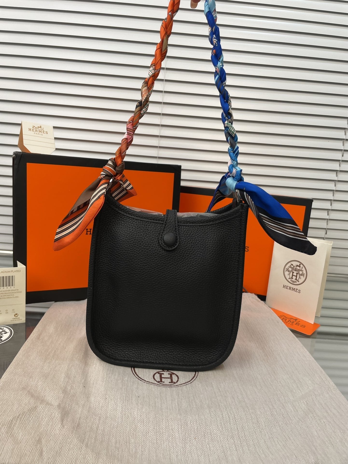 EN - New 1:1 rep  Bags HM 144