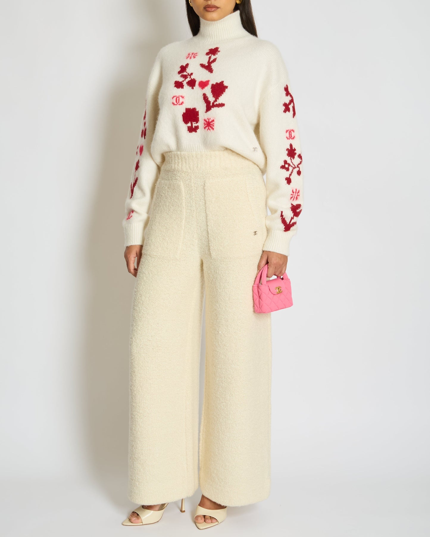 Chanel 24K Cream Cashmere and Wool Wide Legs Tro r with CC Logo on the Front Pocket Size FR 34 (UK 6) RRP £4400
