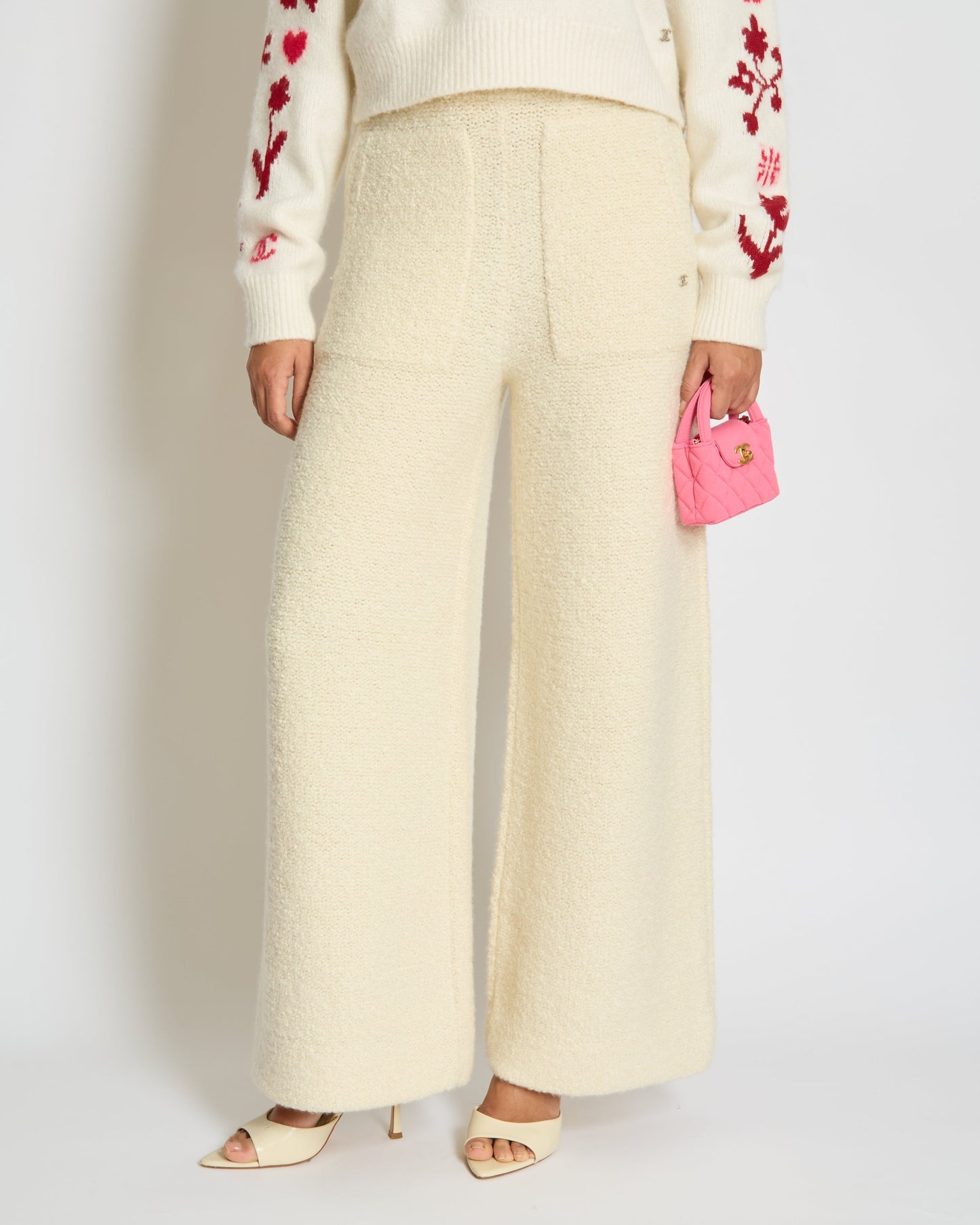 Chanel 24K Cream Cashmere and Wool Wide Legs Tro r with CC Logo on the Front Pocket Size FR 34 (UK 6) RRP £4400