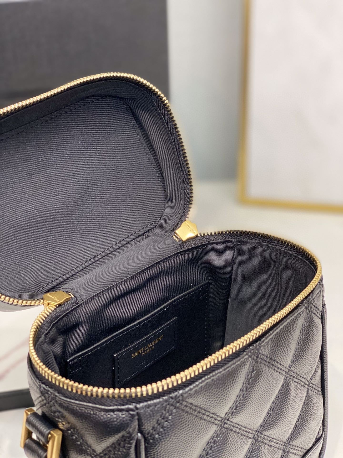 YSSL 80’s Vanity Bag In Carré-Quilted Grain De Poudre Black For Women 6in/16.5cm YSL 649779DME271000