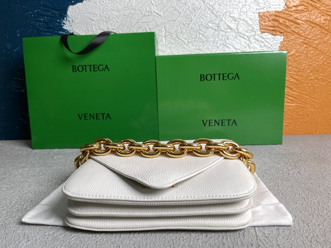 Top Quality Mount White, For Women, Women’s Bags 8.3in/21cm 667399V12M09009
