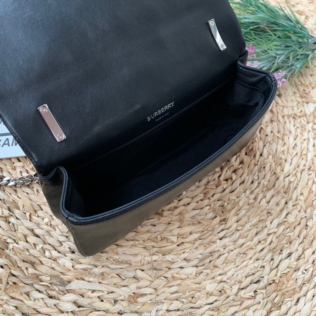 Top Quality Horseferry Print Quilted Small Lola Bag Monogram Black For Women, Bags 9in/23cm 80216191