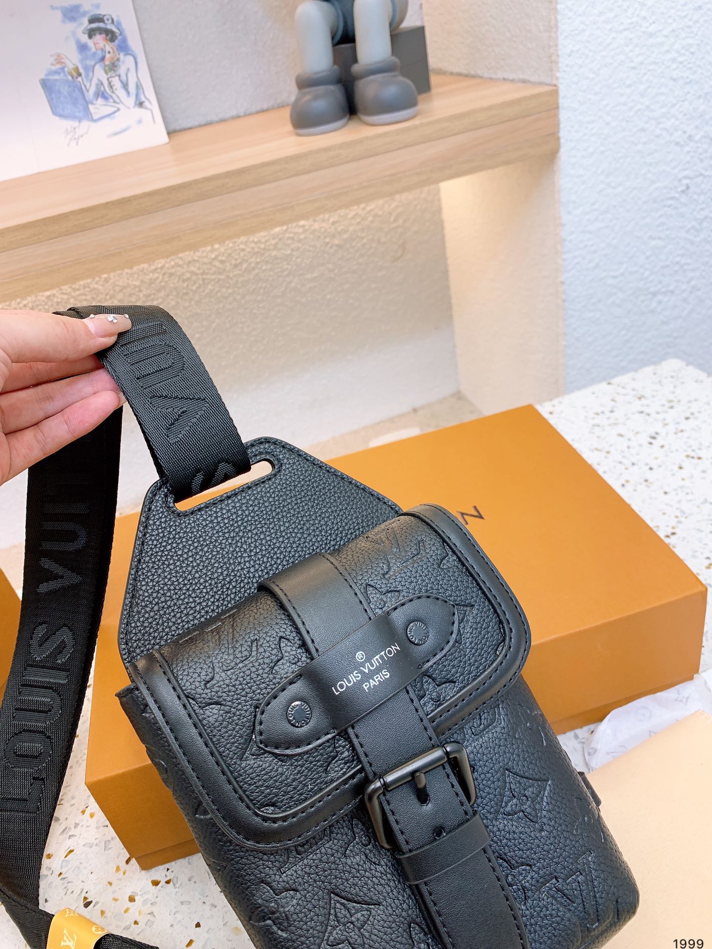 EN - New 1:1 rep Lux Bags LUV 548