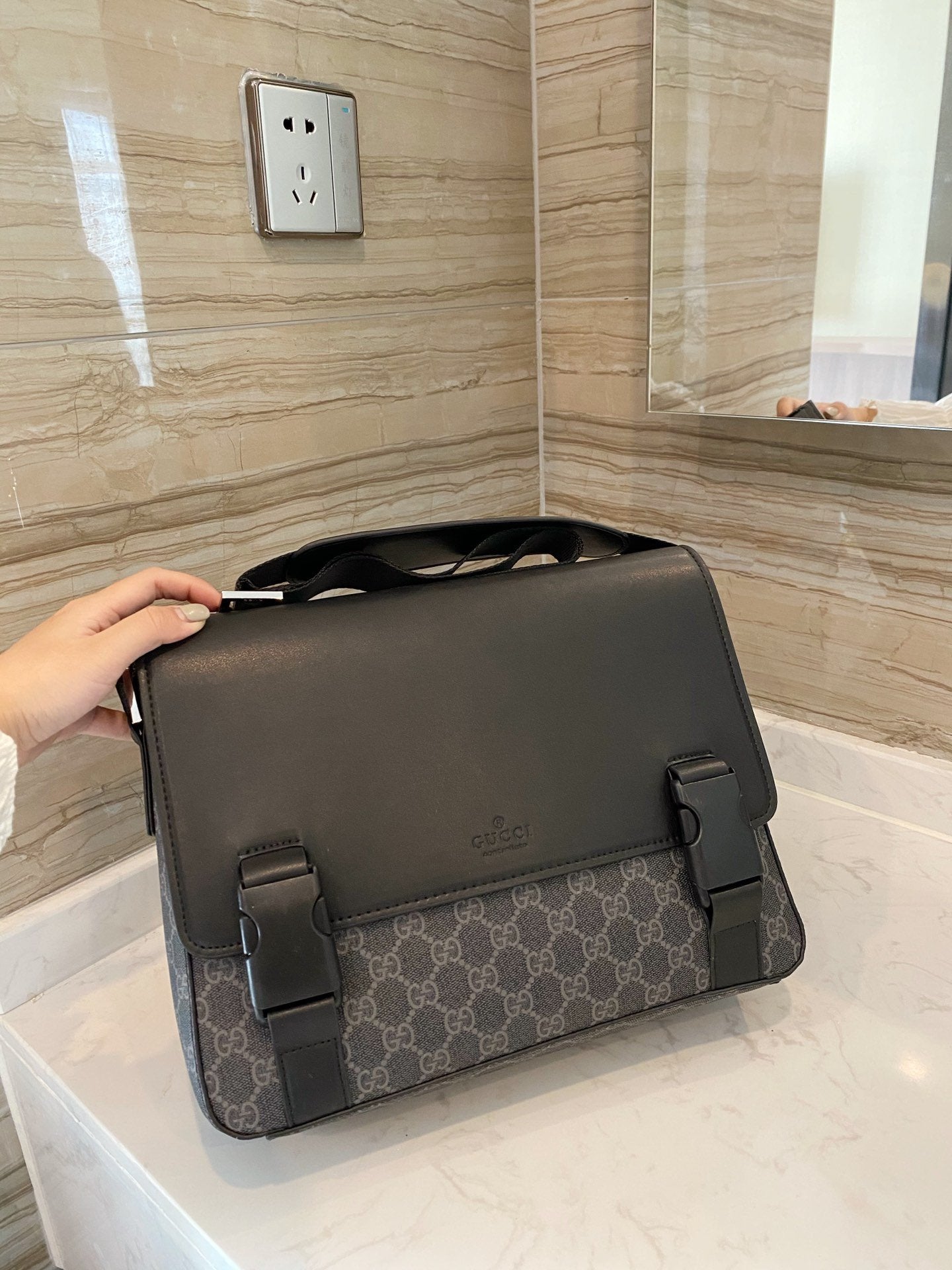 EN - New 1:1 rep  Bags GCI 214