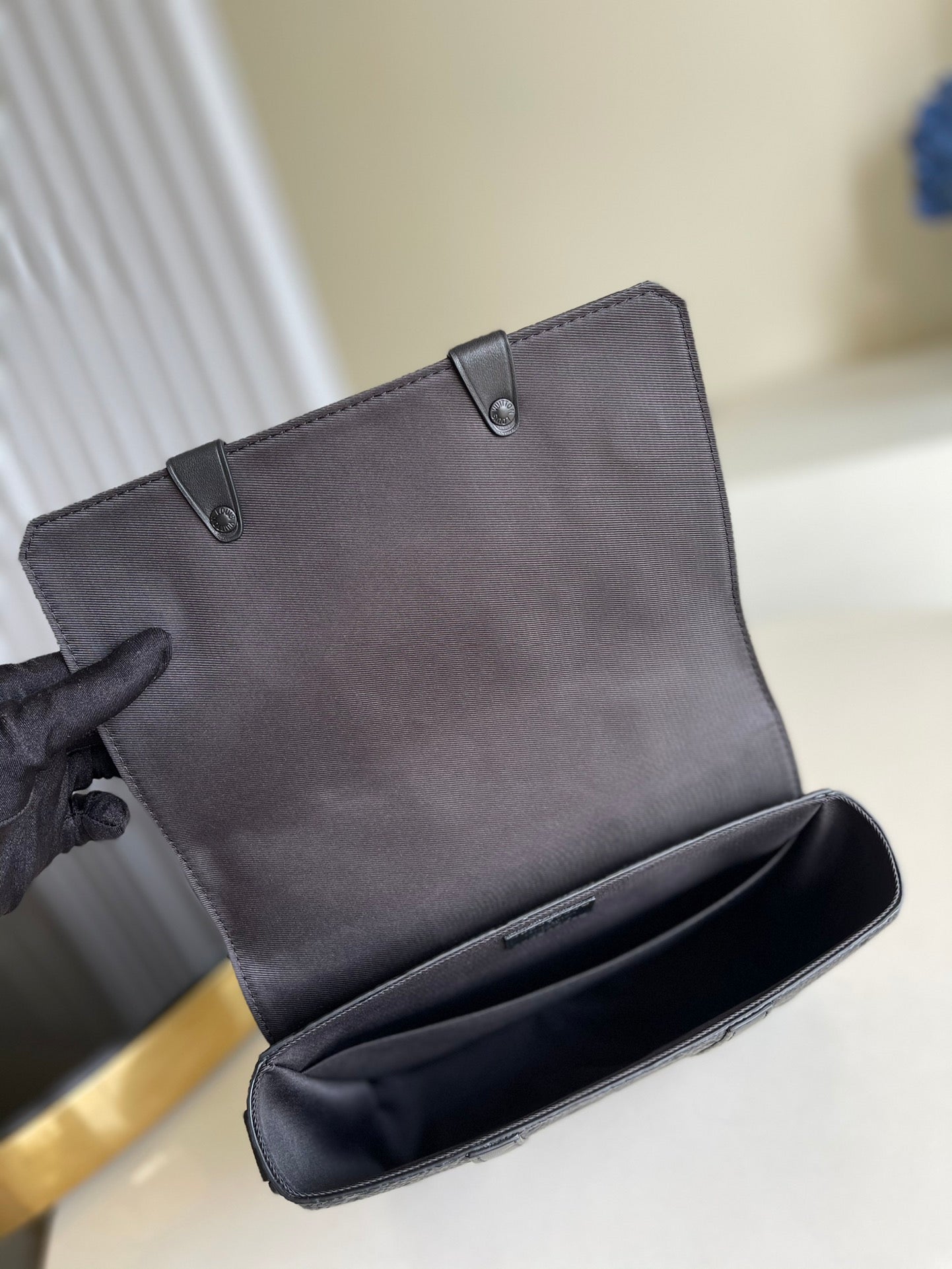 Top Quality Trunk Messenger Taurillon Monogram Black For Men, Bags, Shoulder And Crossbody Bags 9.4in/21cm Top Quality M57726