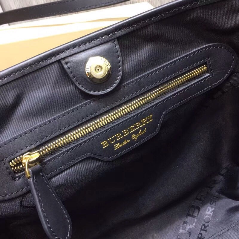 Top Quality The Small Canter Horseferry Check Tote Black For Women, Women’s Bags 11.6in/29.5cm