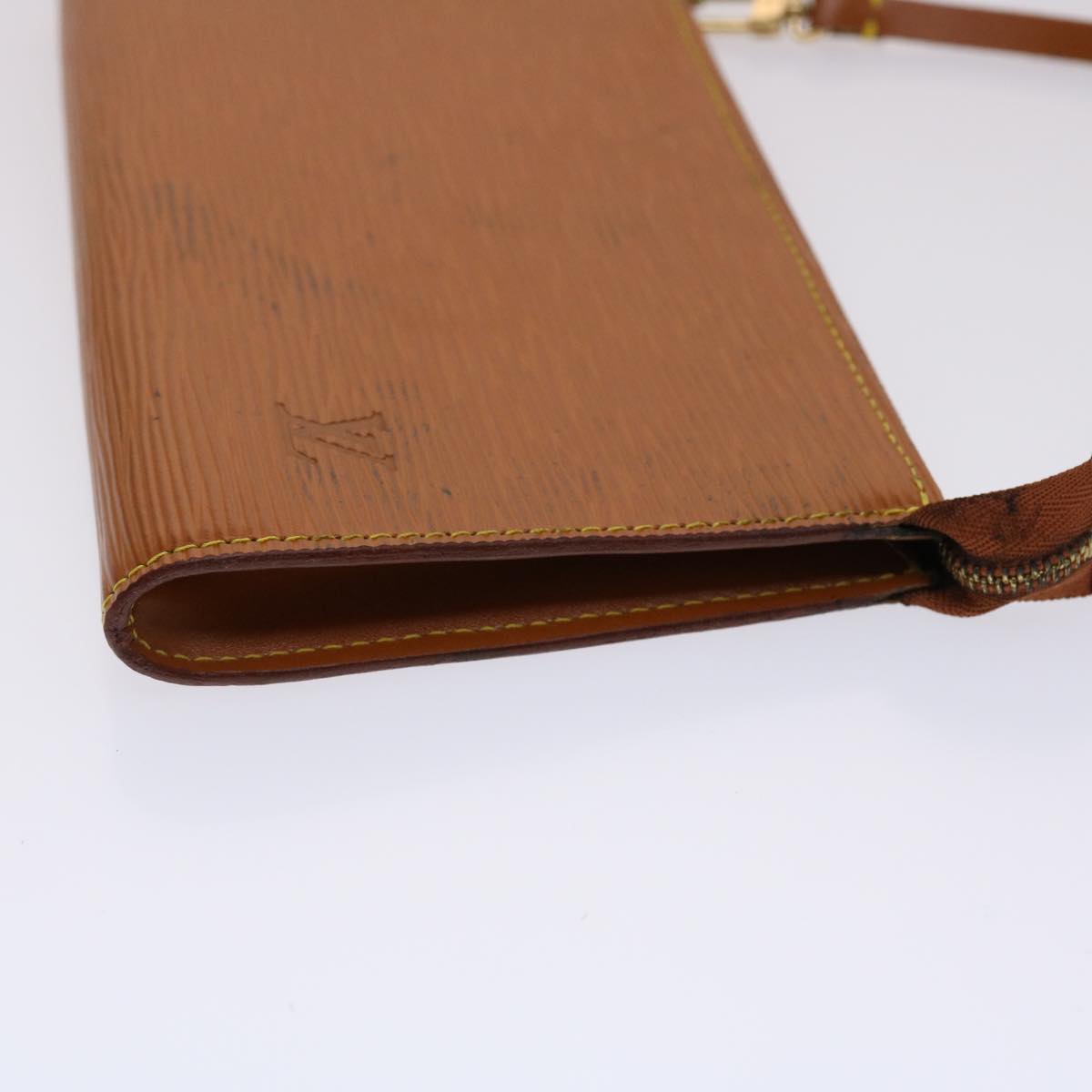 LOUIS VUITTON Epi Pochette Accessoires Pouch Brown M52953 LV  48649
