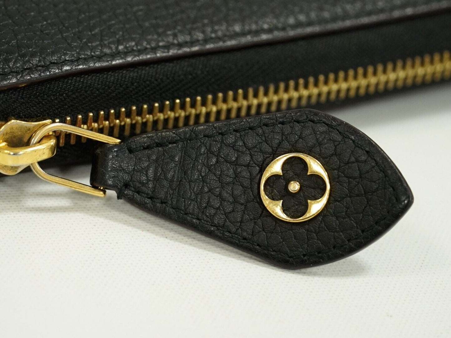 Louis Vuitton Black Leather Portefeuille com?®te wallet accessories