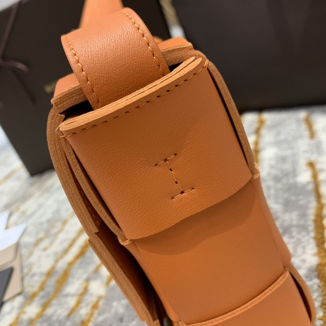 Top Quality Cassette Bag For Women 9.1in/23cm In Tangerine 578004VMAY17003