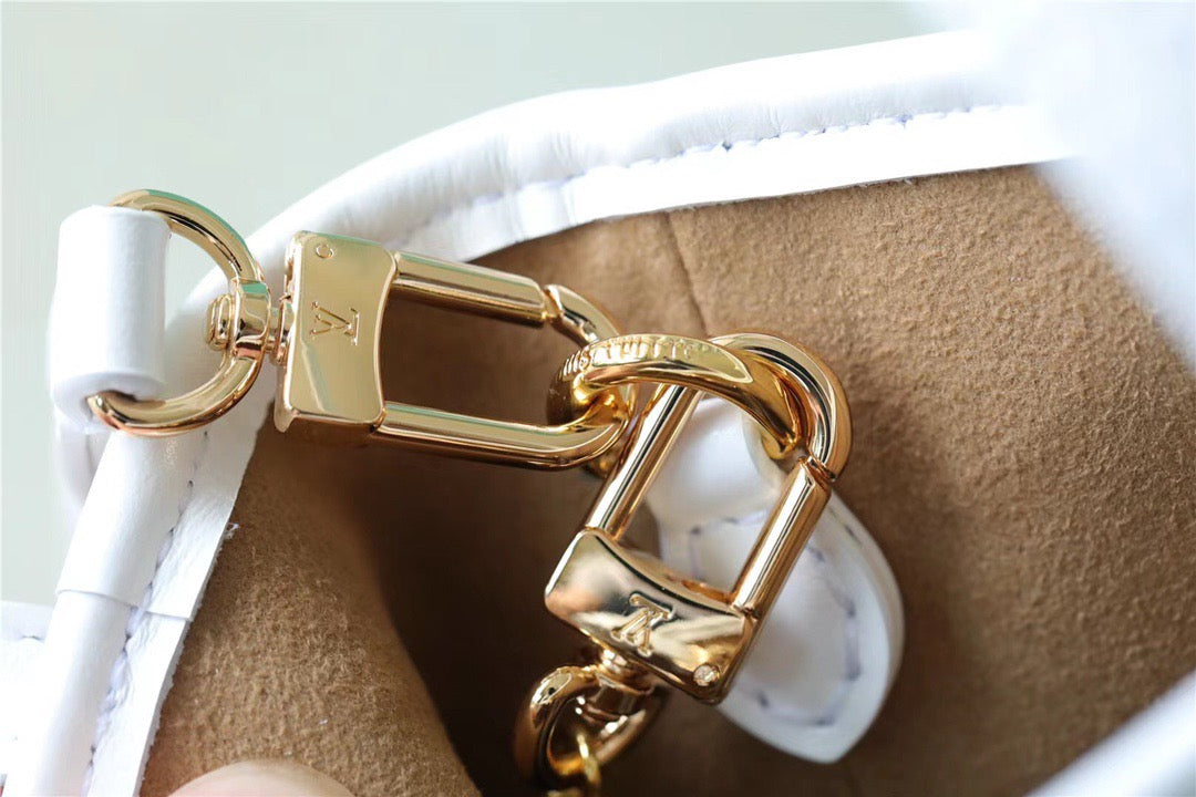 Top Quality Nano Bucket Bag Monogram For Women Brown 6.7in/17cm Top Quality M81489