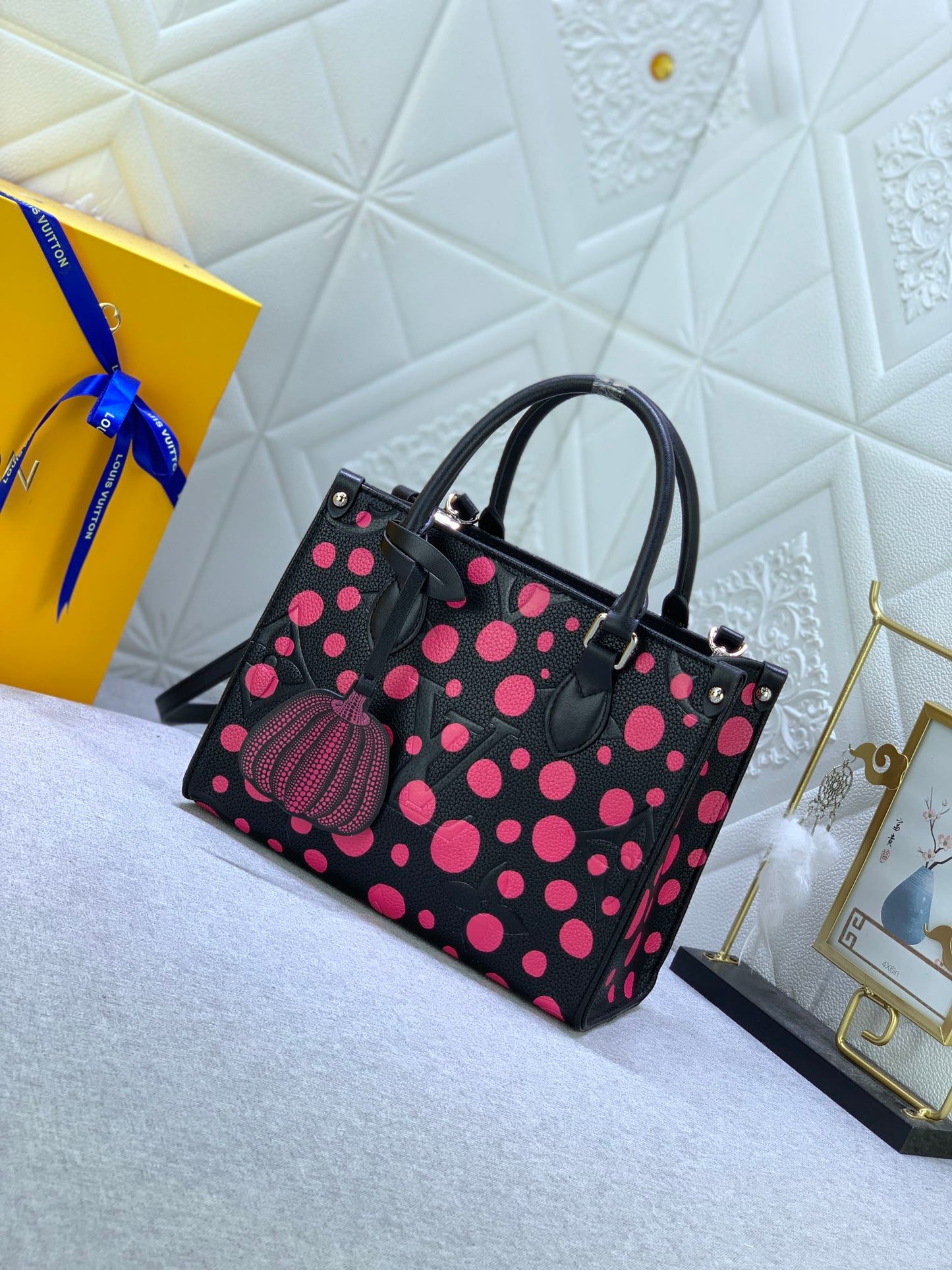 EN - New 1:1 rep Bag LUV 637
