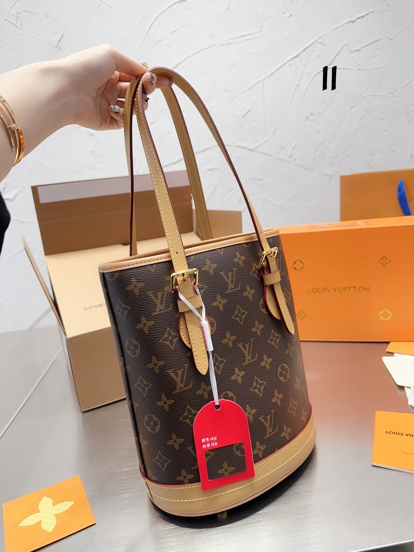 New 1:1 rep Lux Bags LUV 895