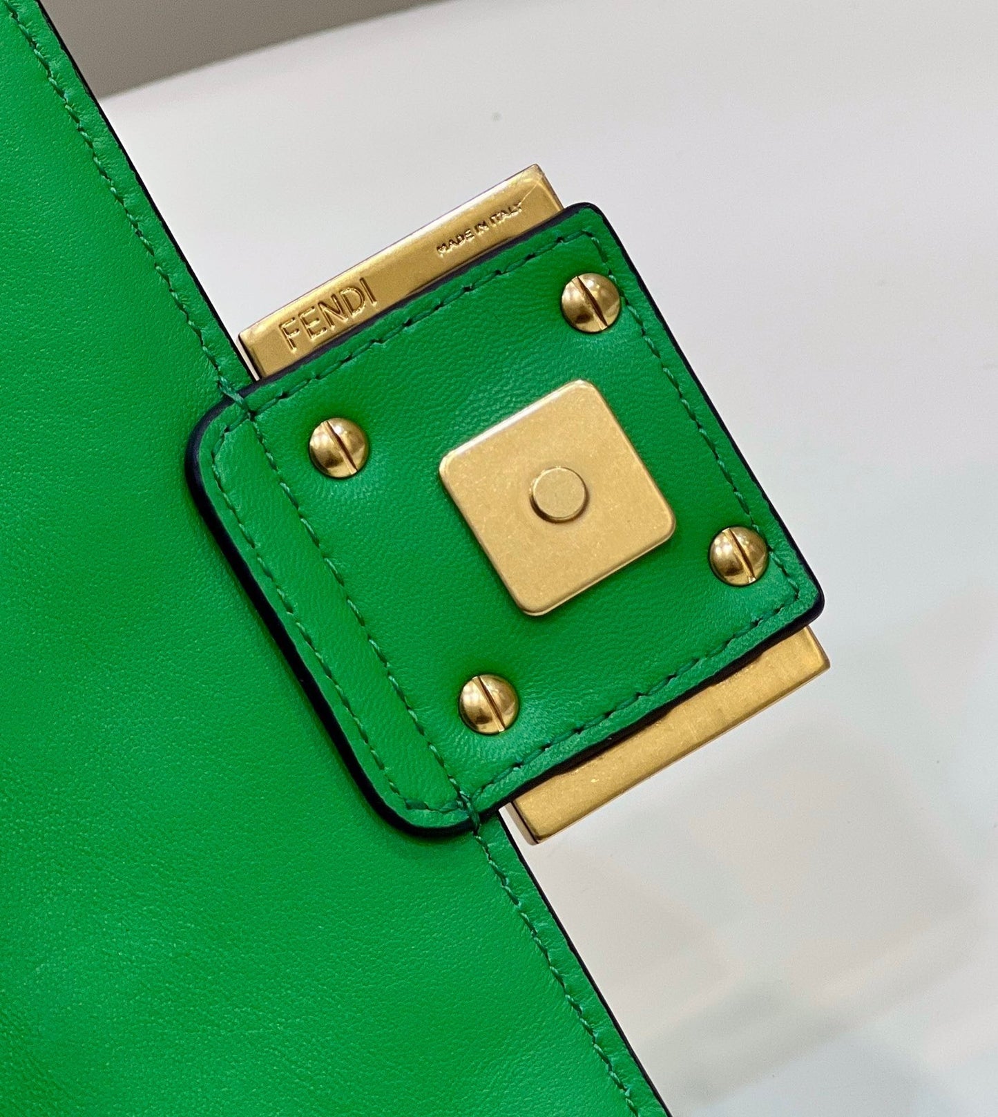 Top QualityTop Quality Baguette Green For Women, Women’s Handbags, Shoulder And Crossbody Bags 7.5in/19cm FF 8BS017