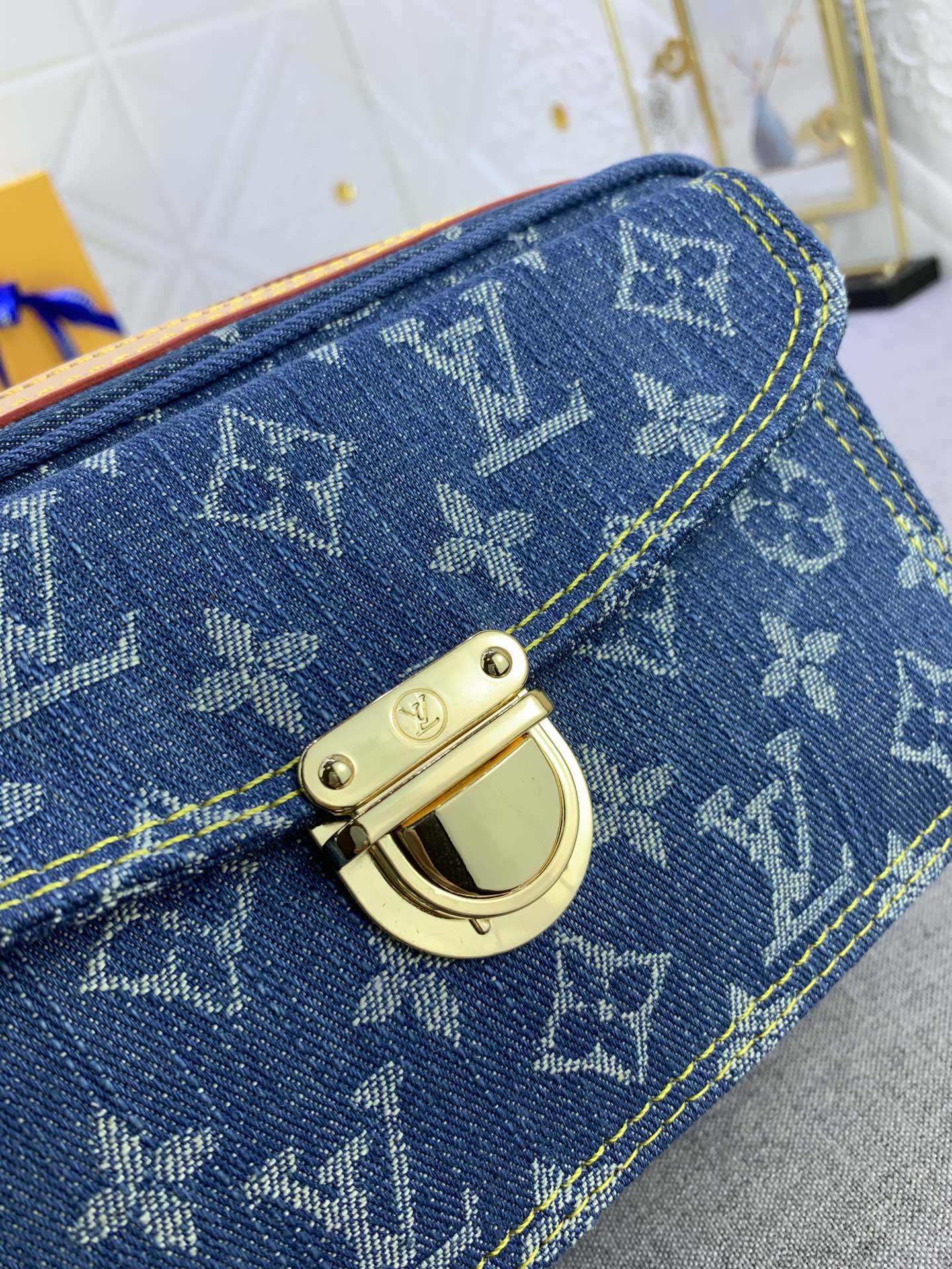 EN - New 1:1 rep Bag LUV 639