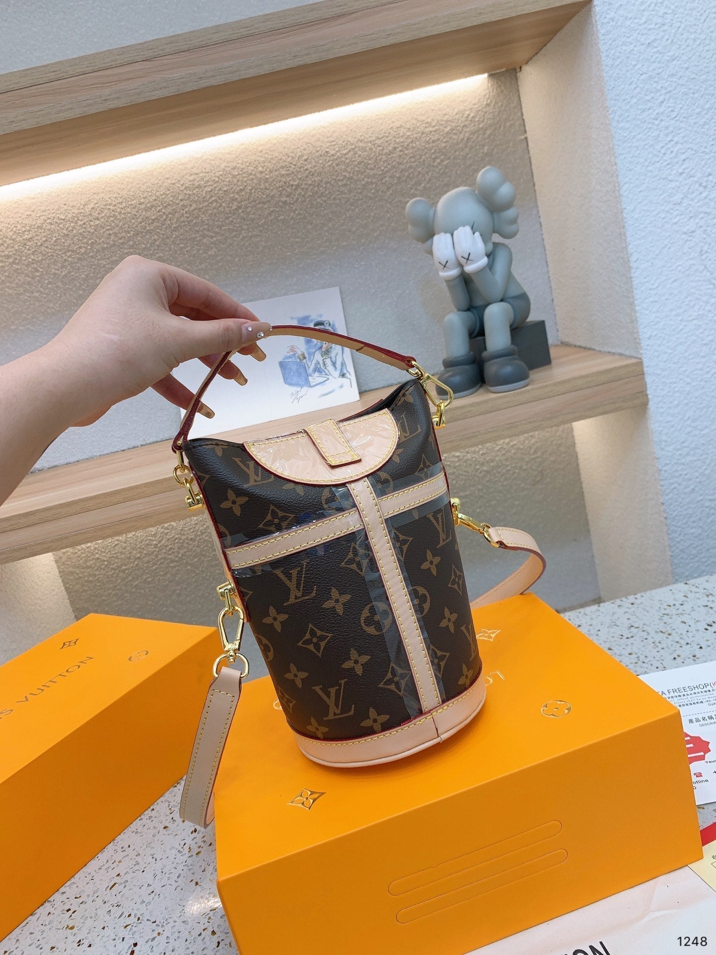 EN - New 1:1 rep Lux Bags LUV 549