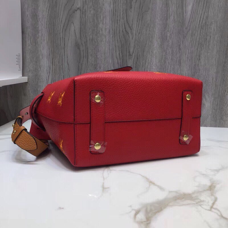 Top Quality The Small Equestrian Knight Top Handle Belt Bag Red For Women, Bags 14in/36cm
