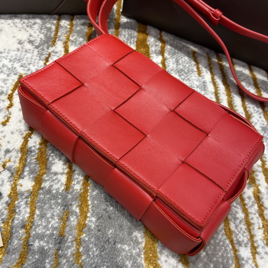 Top Quality Cassette Bag For Women 9.1in/23cm In Red