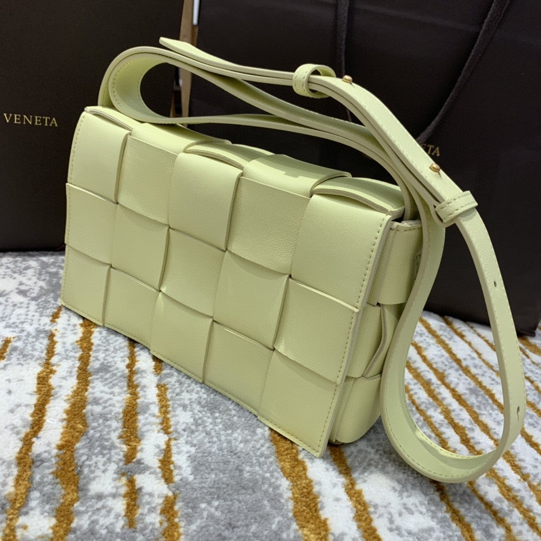 Top Quality Cassette Bag For Women 9.1in/23cm In Light Yellow