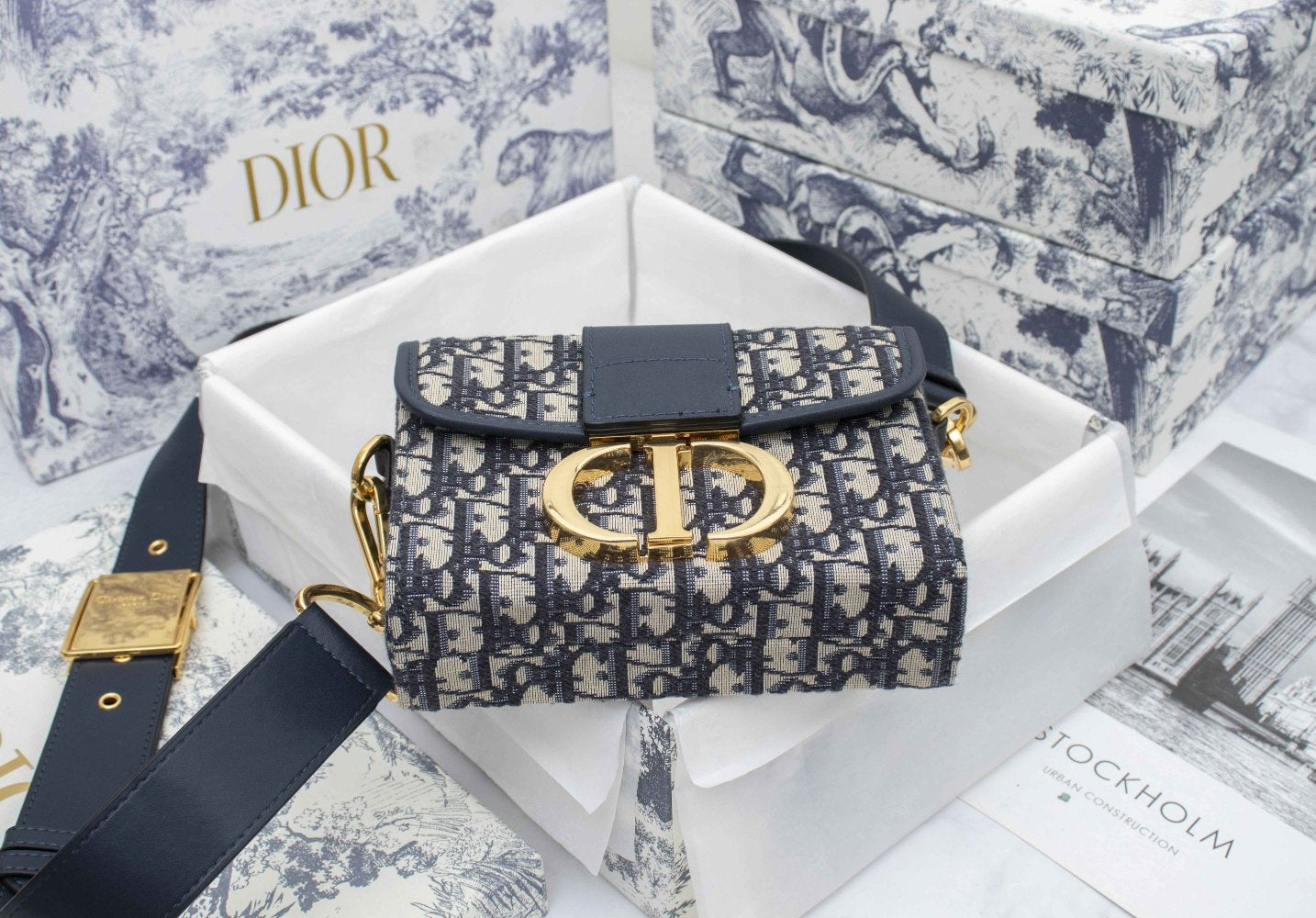 EN - New 1:1 rep  Bags DIR 242