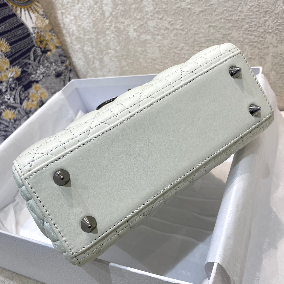 Top Quality Small Lady Bag Silver Hardware, White, For Women Womens Handbags, Crossbody Bags, 20cm CD