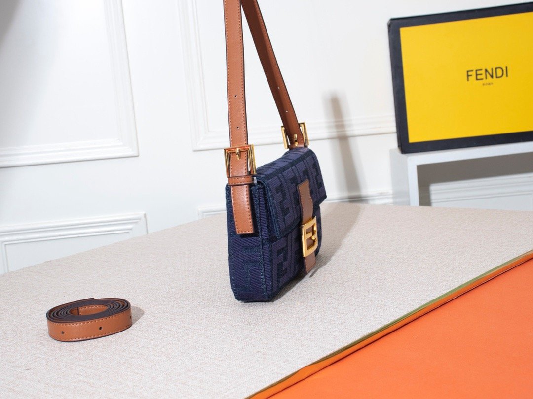 EN - New 1:1 rep  Bags FEI 081
