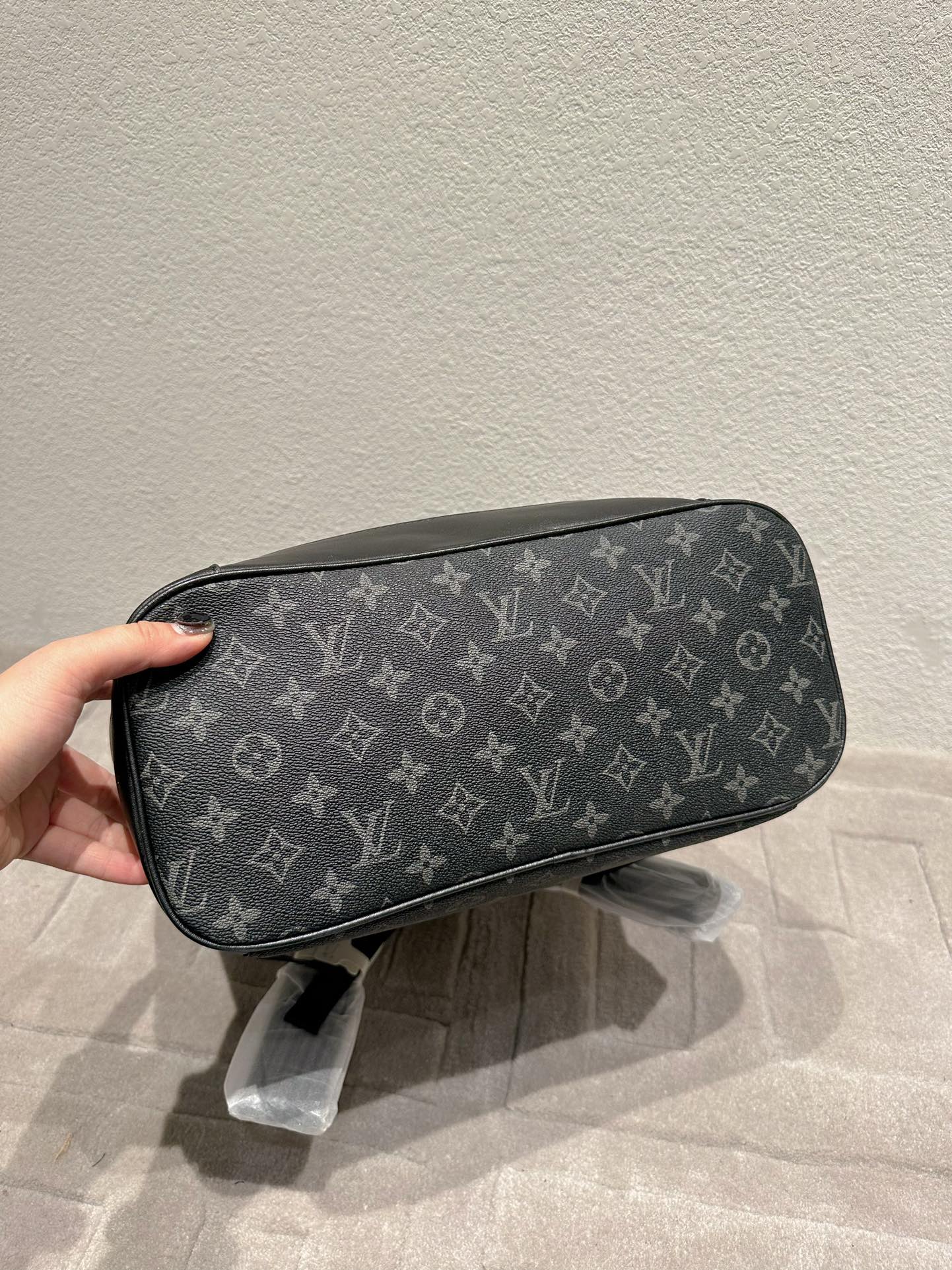 EN - New 1:1 rep  Bags LUV 664