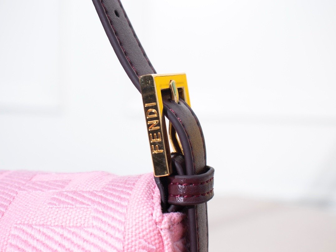 EN - New 1:1 rep  Bags FEI 079