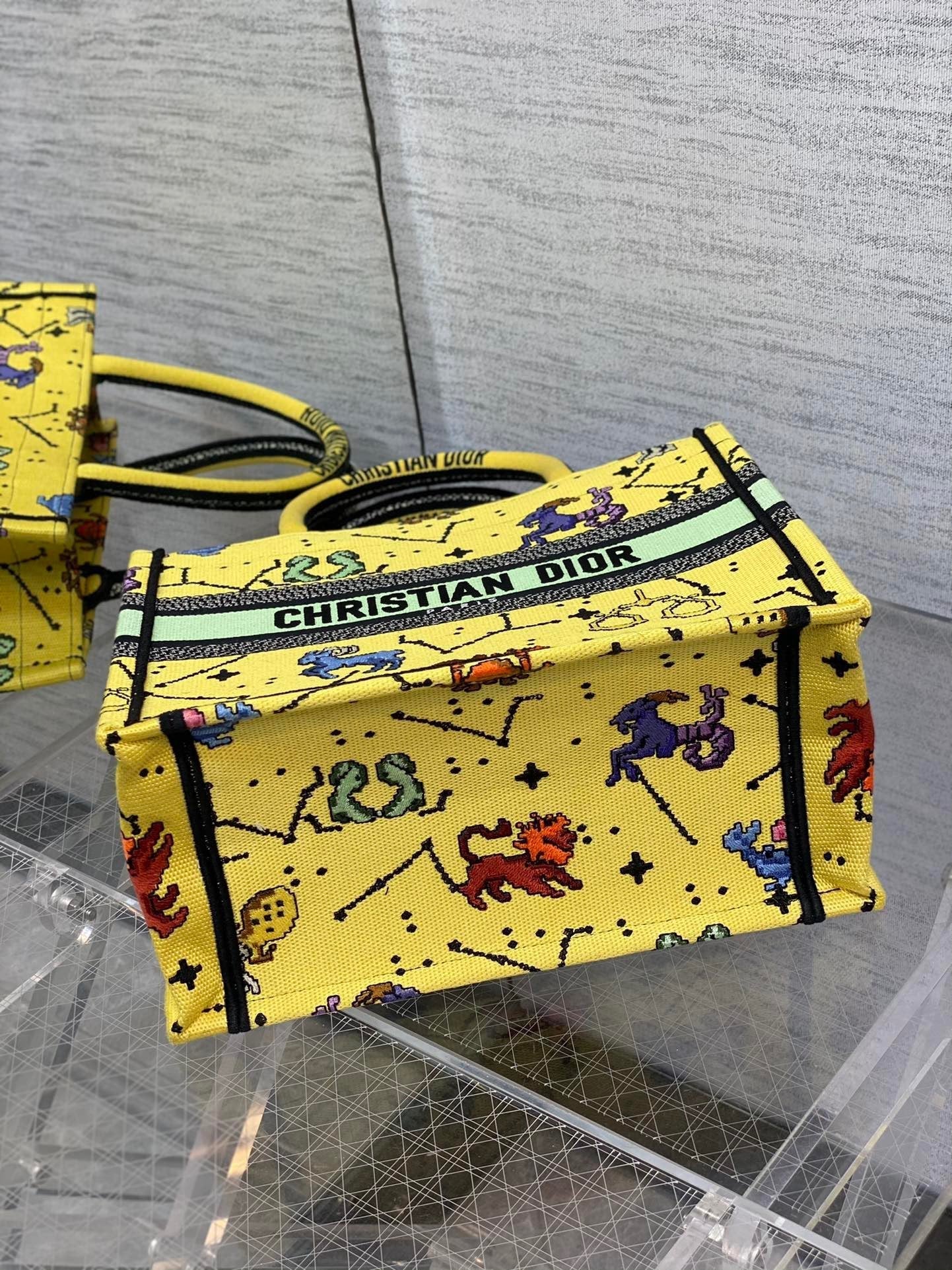 Top Quality Small Book Tote Yellow, For Women, Womens Handbags 26.5cm/10.5in CD M1265ZRTY_M930
