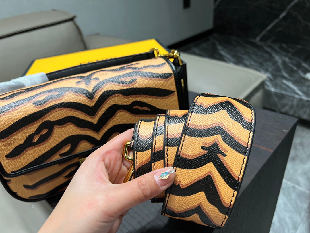EN - New 1:1 rep  Bags FEI 251