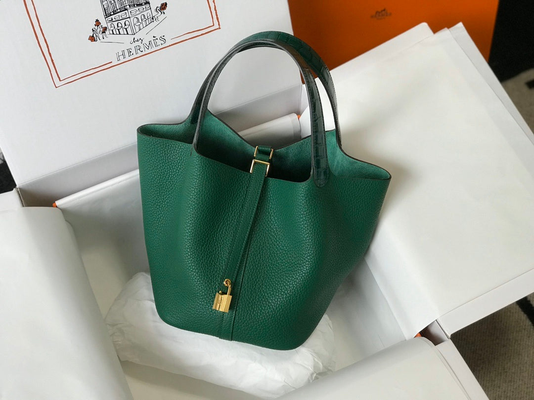 Top Quality Picotin Lock 18 Bag Green With Gold-Toned Hardware For Women, Handbags 7.1in/18cm