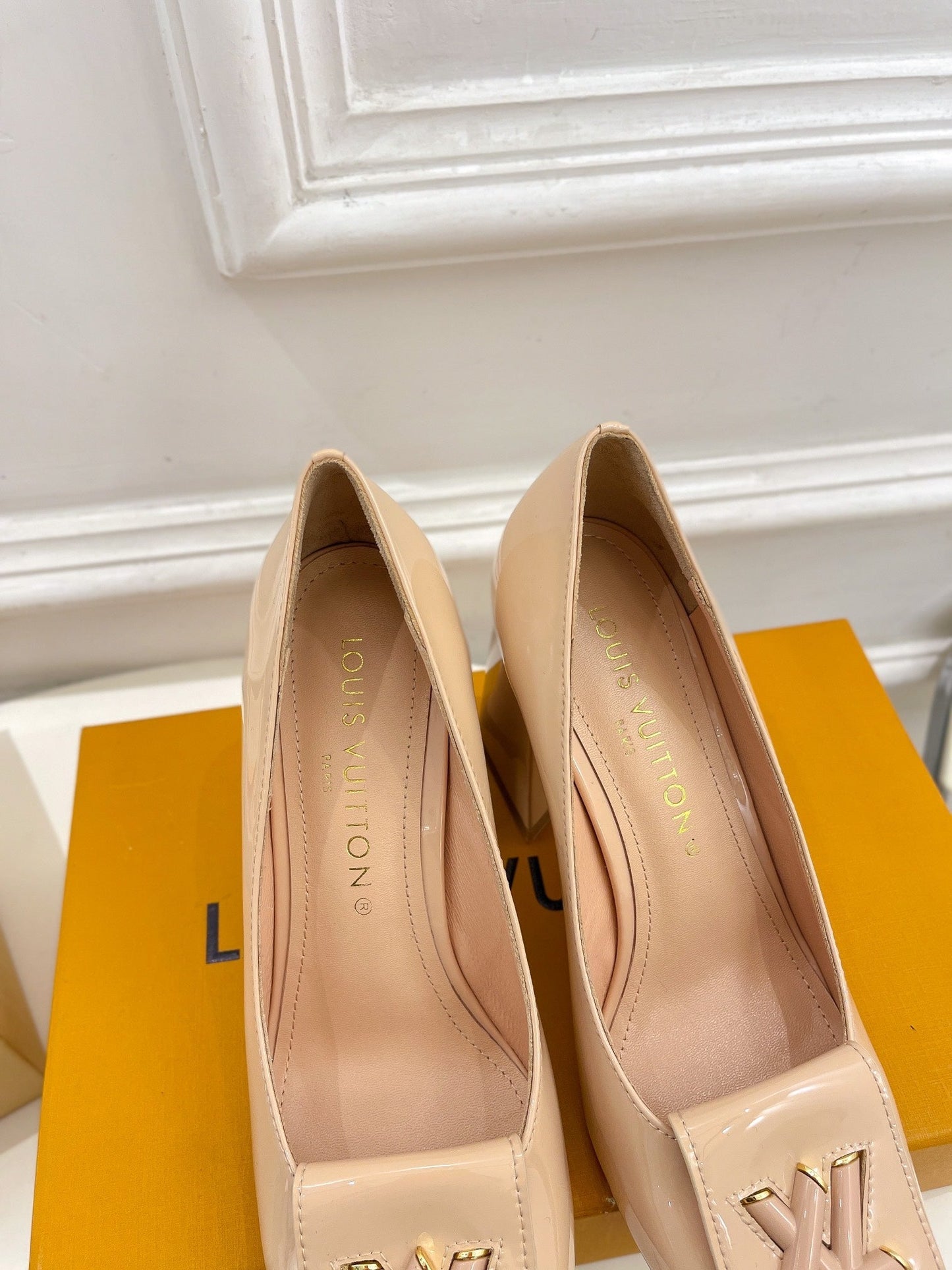 New 1:1 rep LUV High Heel Shoes 007