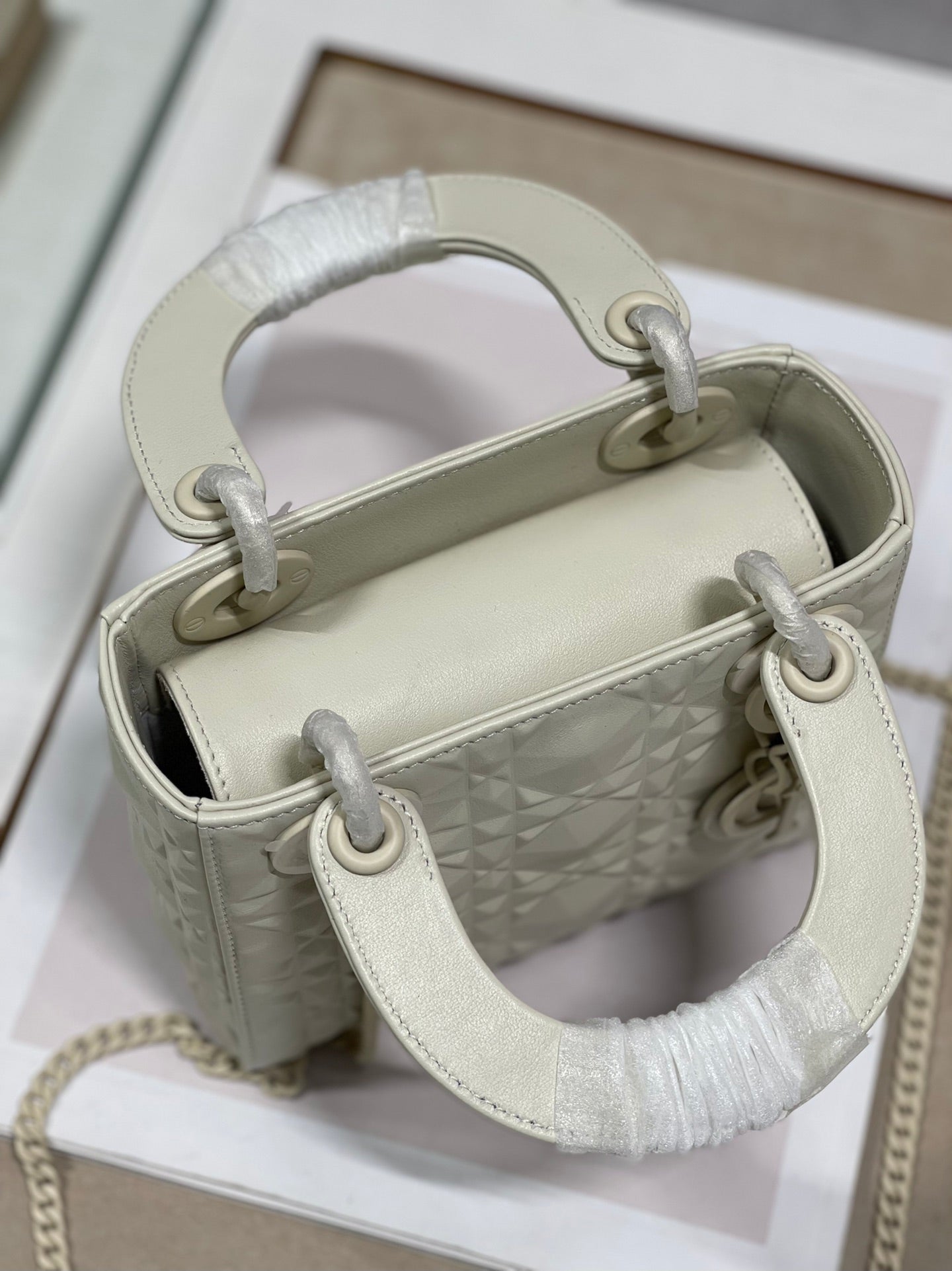 Top Quality Mini Lady Bag Latte Cannage with Beaded Motif, Beige, For Women Womens Handbags, Crossbody Bags, 18cm CD M0505INEA_M030