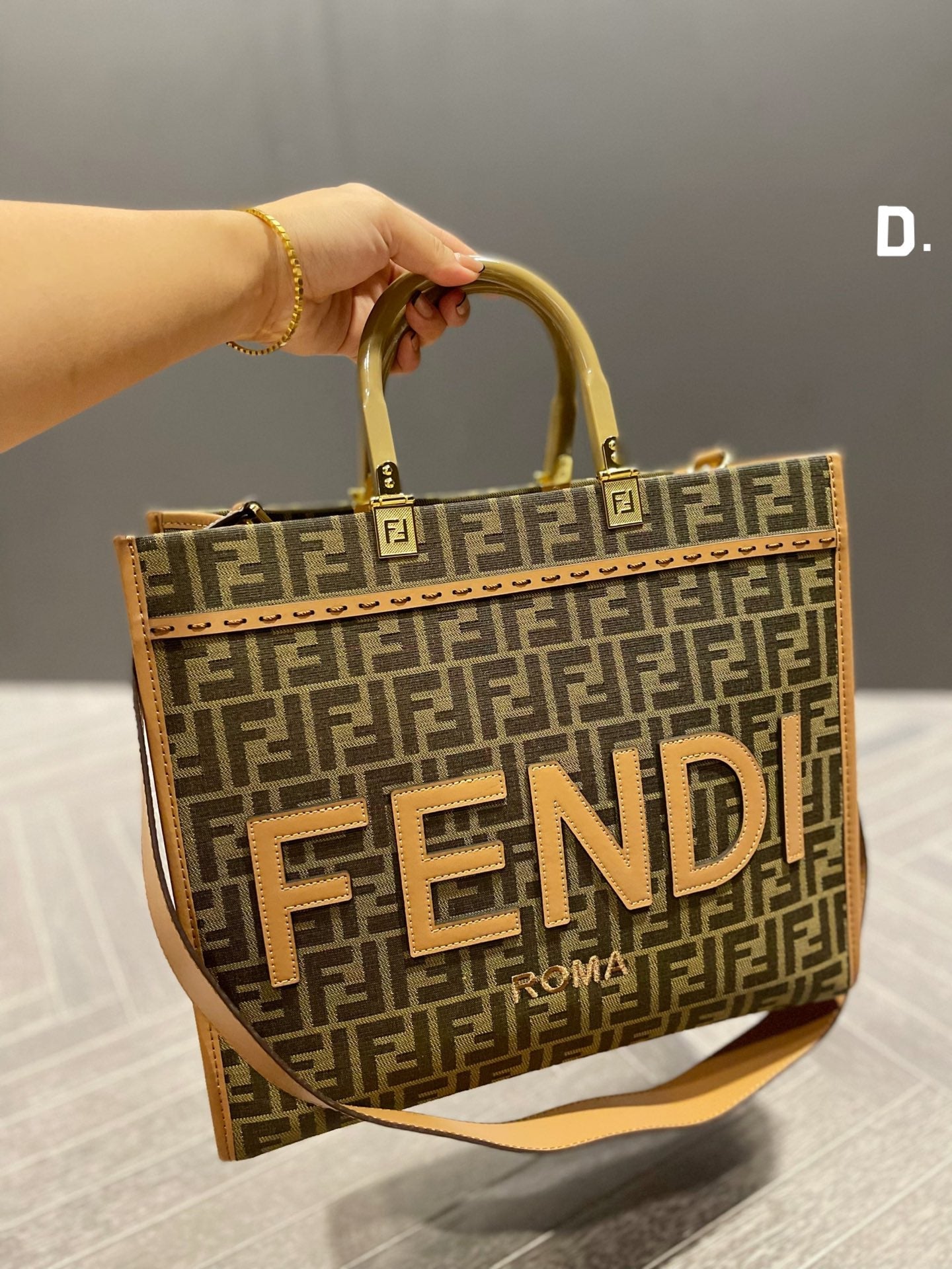 EN - New 1:1 rep Lux Bags FEI 273