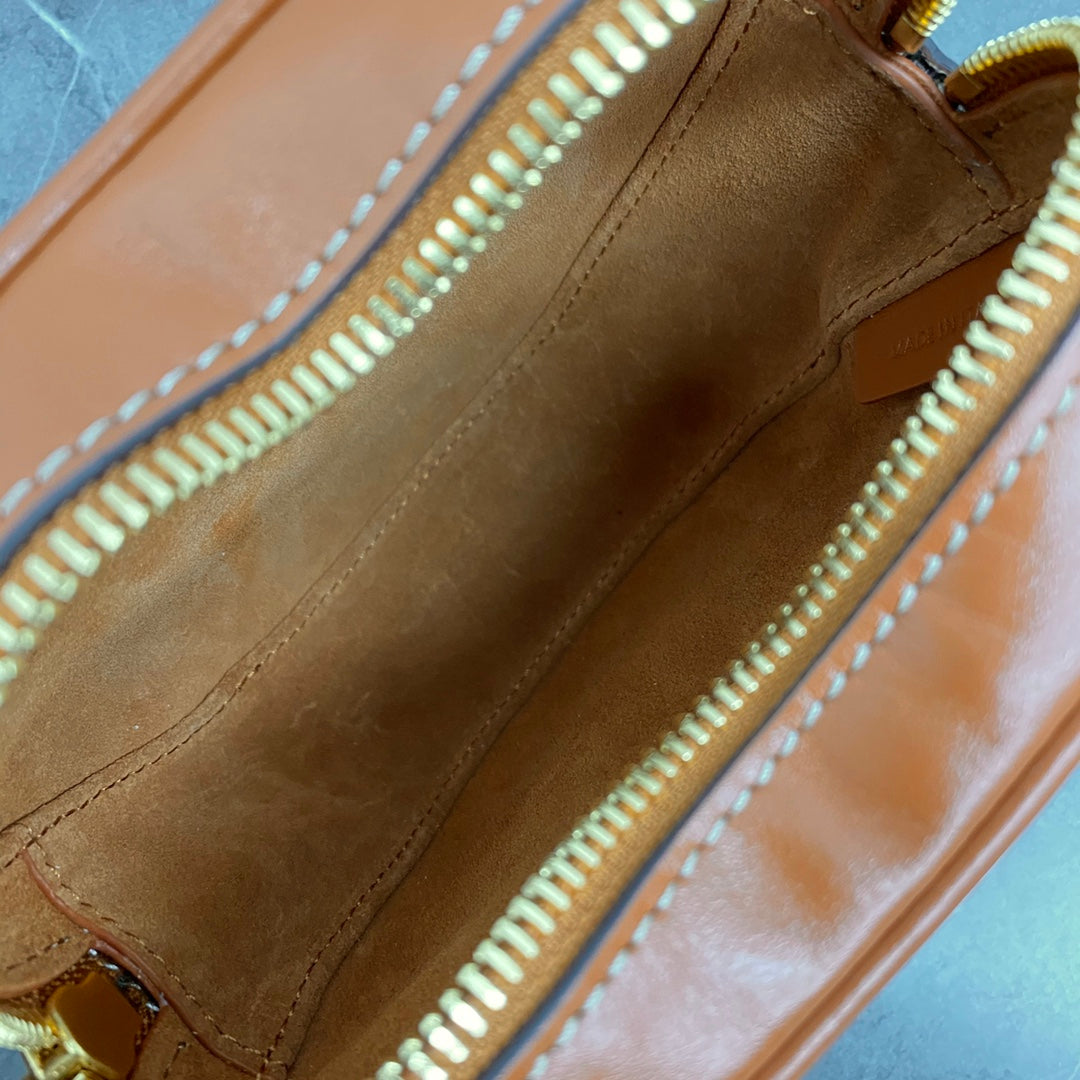 Top Quality Medium Heart Bag Brown For Women 6in/14.5cm 198223DUA.04LU