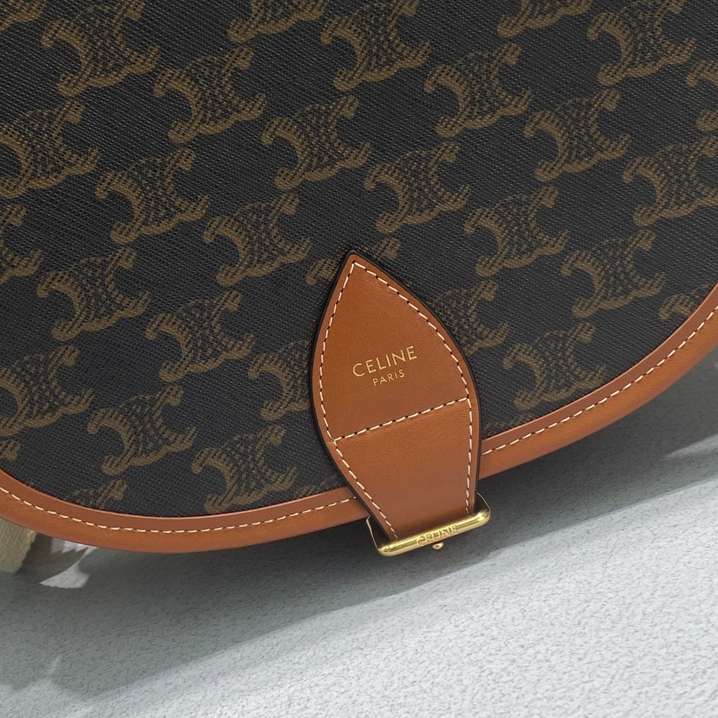 Top Quality Large Strap Folco Bag In Triomphe Canvas Brown For Women 9in/22cm 196932BZJ.04LU