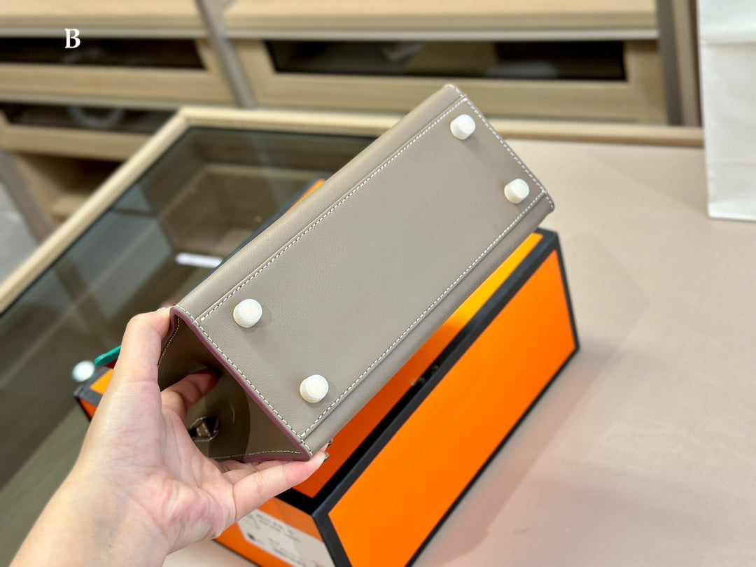 EN - New 1:1 rep  Bags HM 146