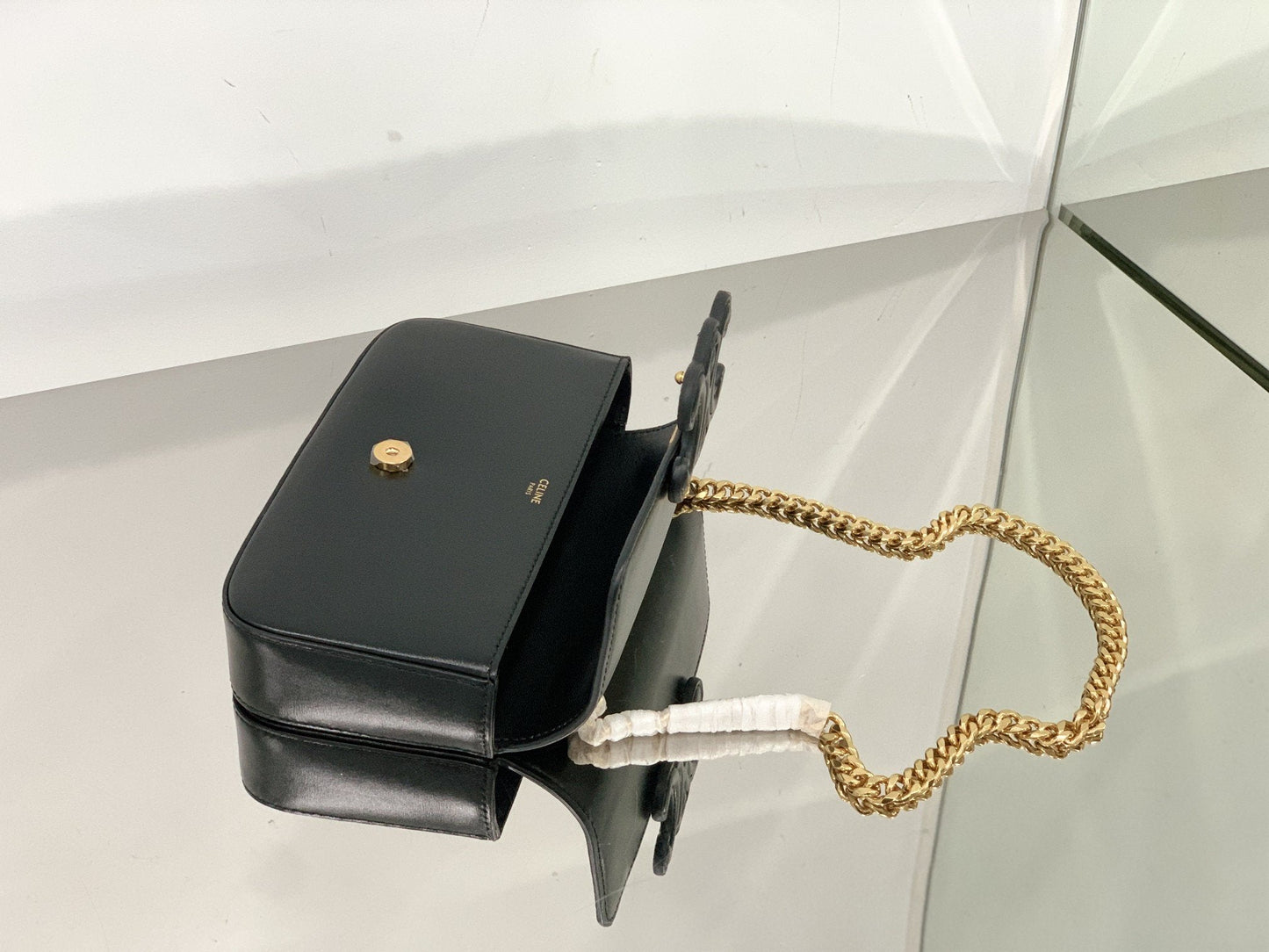 Top Quality Chain Shoulder Bag Cuir Triomphe Black For Women 7.9in/20cm
