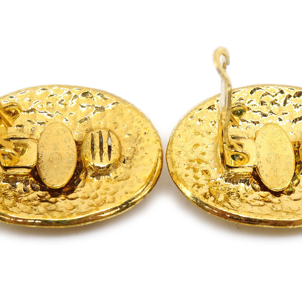 Chanel 1994 Oval Earrings Gold Small