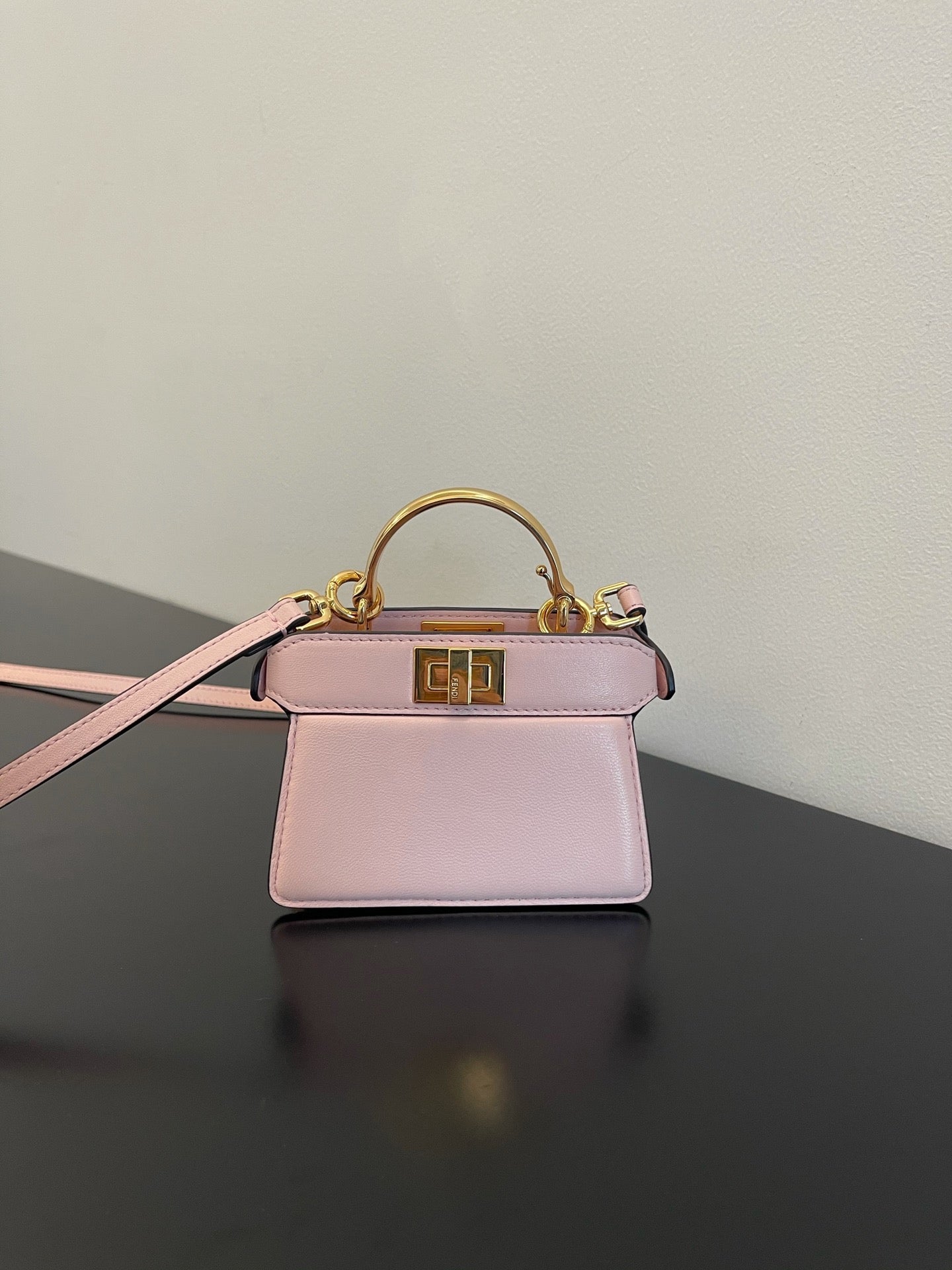 Top QualityTop Quality Peekaboo ISeeU Petite Light Pink Micro Bag For Woman 11cm/4.5in