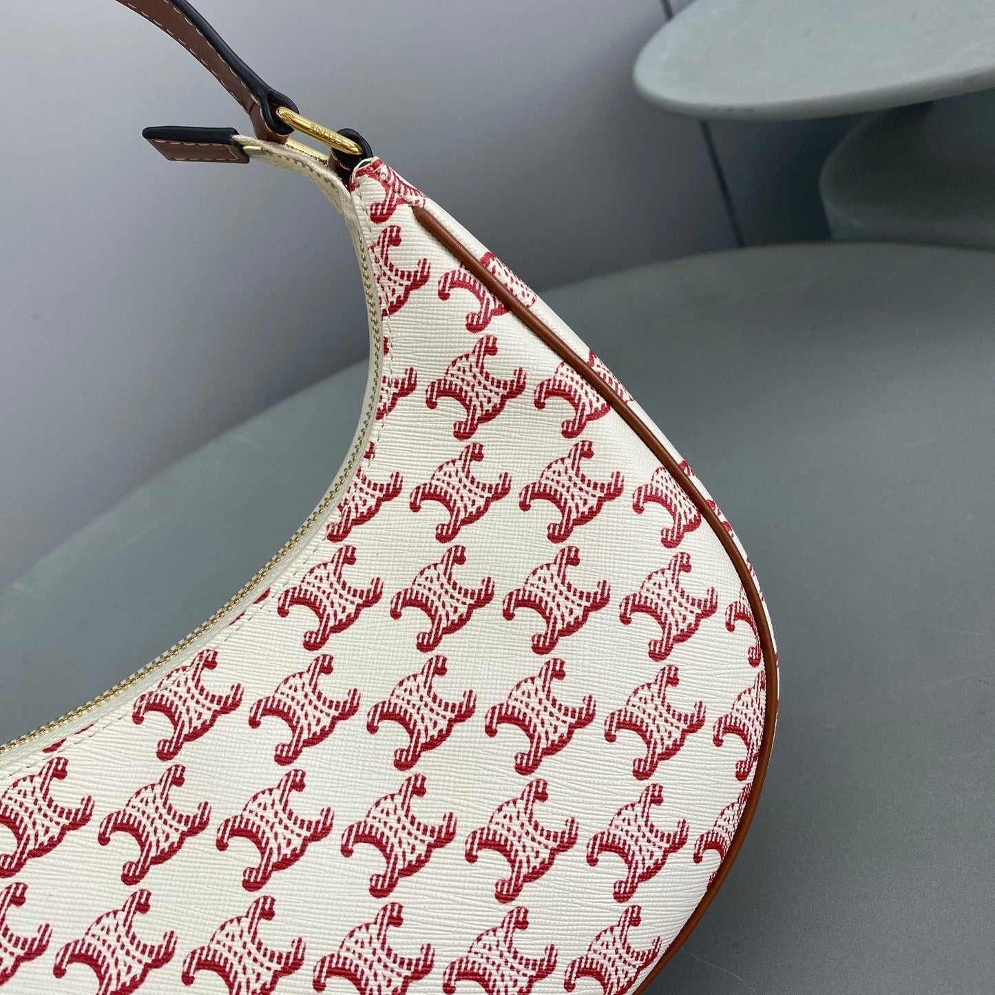 Top Quality Ava Bag In Triomphe Canvas White/Red For Women 9in/23.5cm 