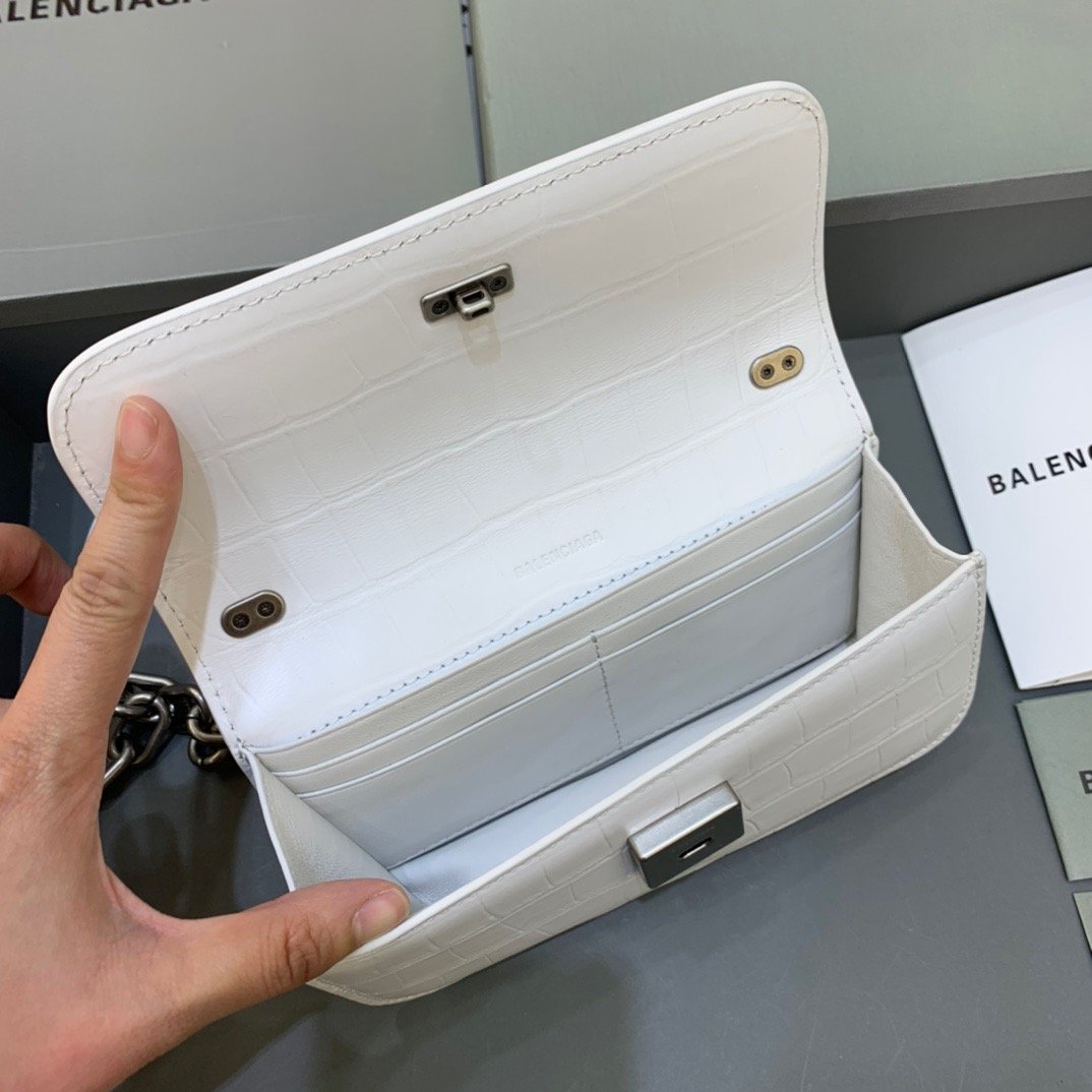 Top Quality Gossip Small On Chain Shoulder Bag White, For Women,  Bags 7.4in/19cm
