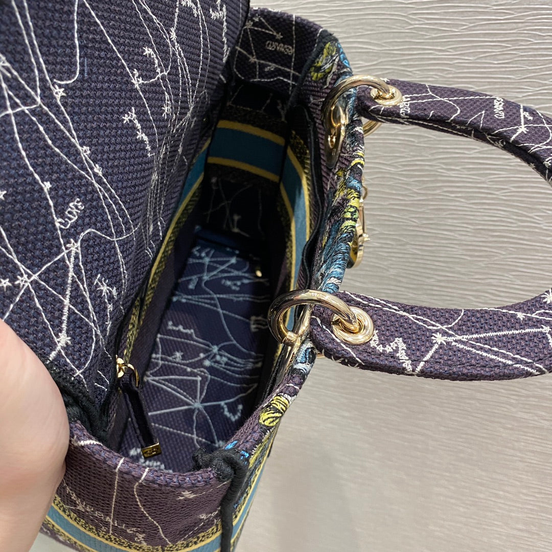 Top Quality MeTop Qualityum Lady D-Lite Bag Constellation Embroidery, Blue, For Women Womens Handbags, Crossbody Bags, 24cm CD M0565ORHP_M928