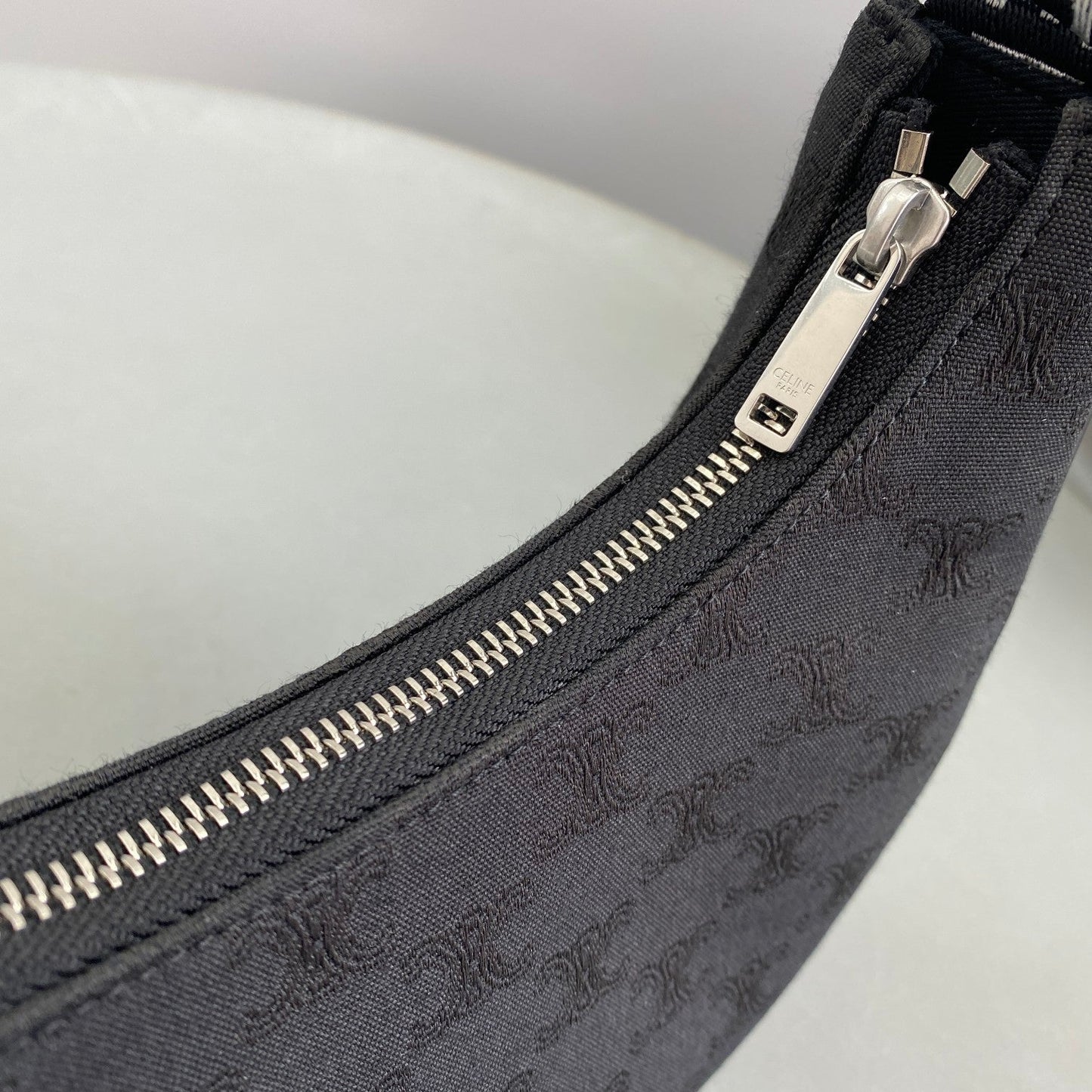 Top Quality MeTop Qualityum Ava Bag With Top Quality Strap Black For Women 9in/23cm 196962DLM.38SI