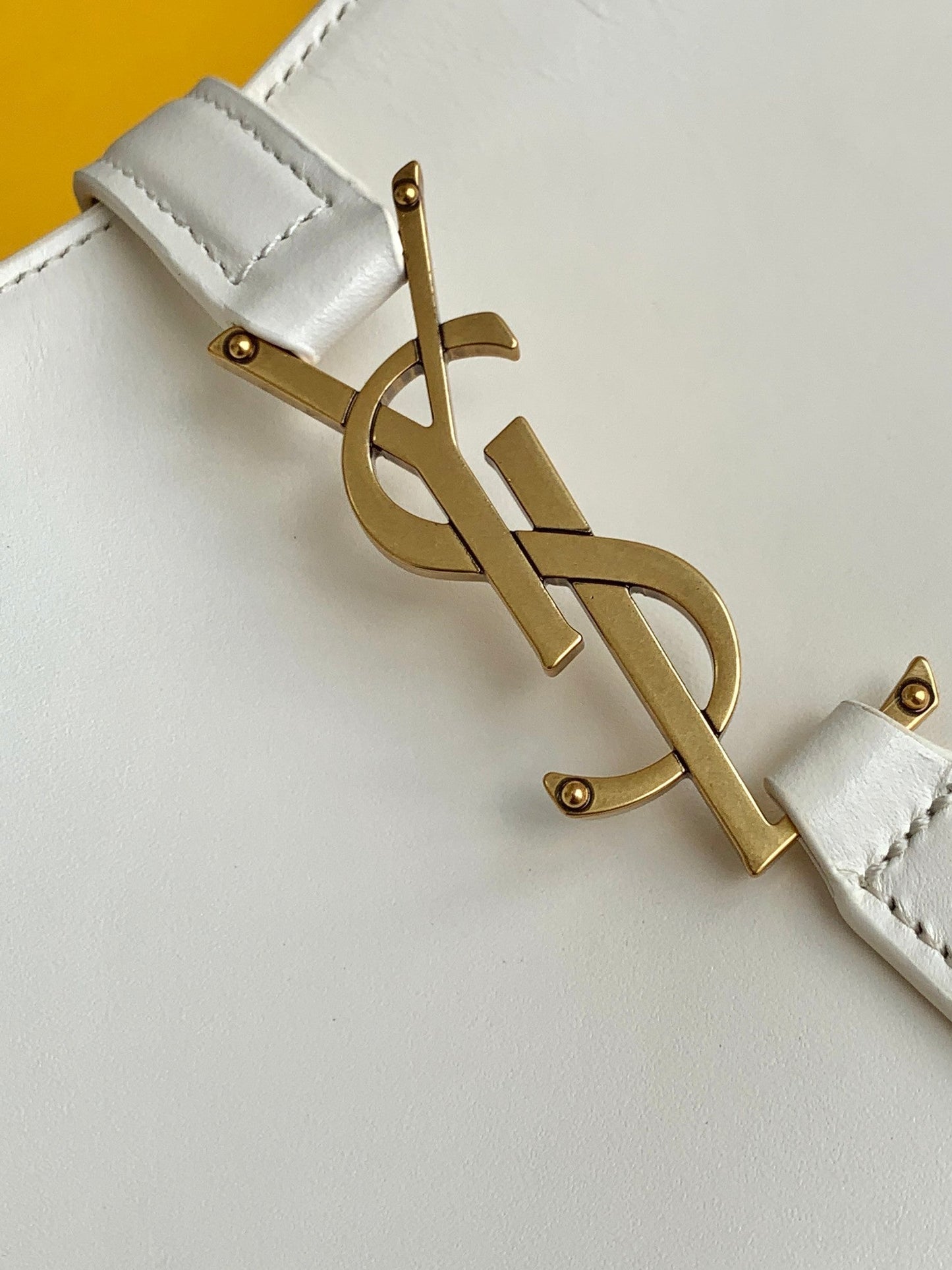 Top Quality LE 5 À 7 Hobo Bag White Material For Women 9in/23cm YSL 6572282R20W9207